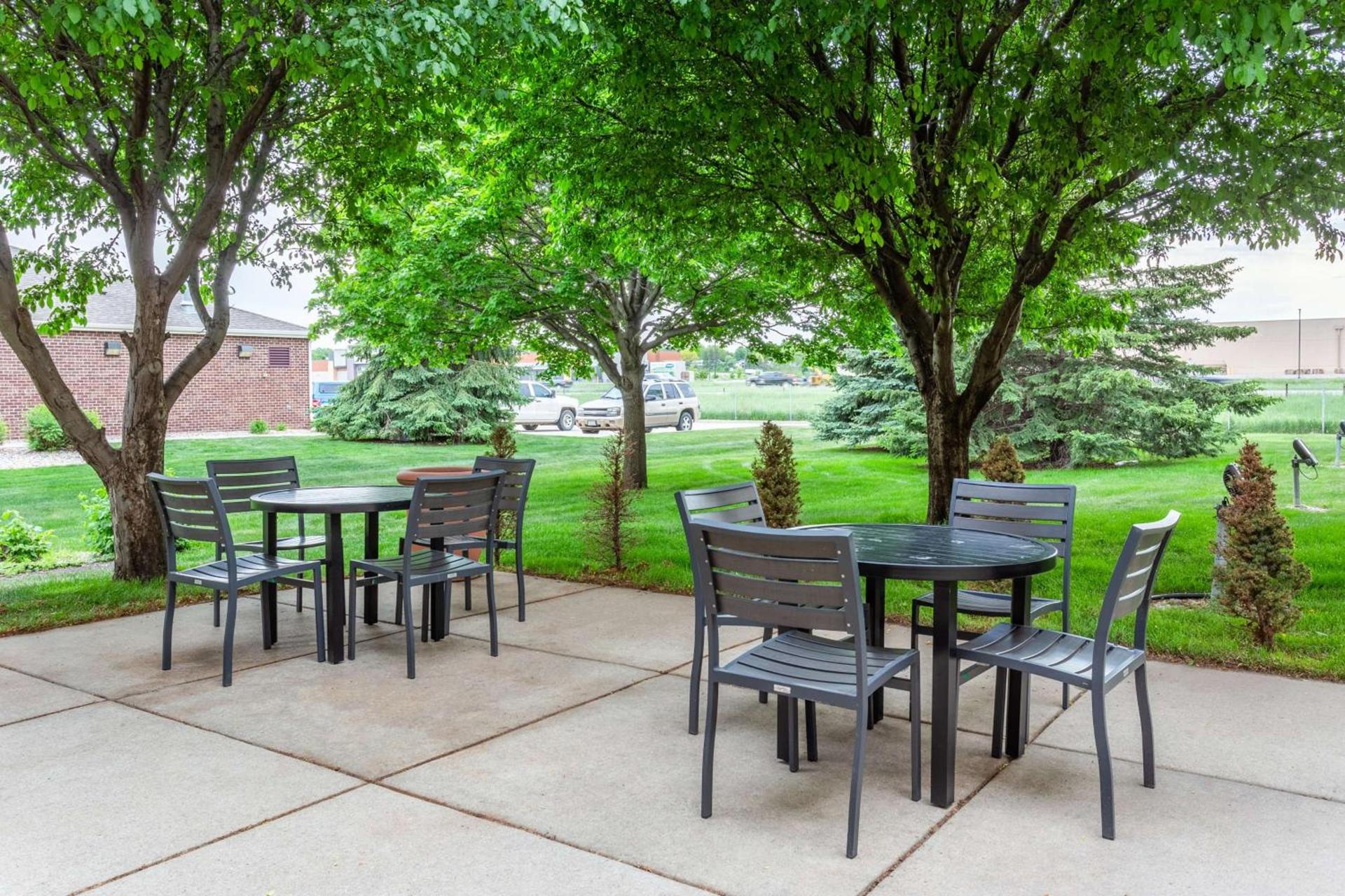 Hampton Inn Sioux Falls photo 2