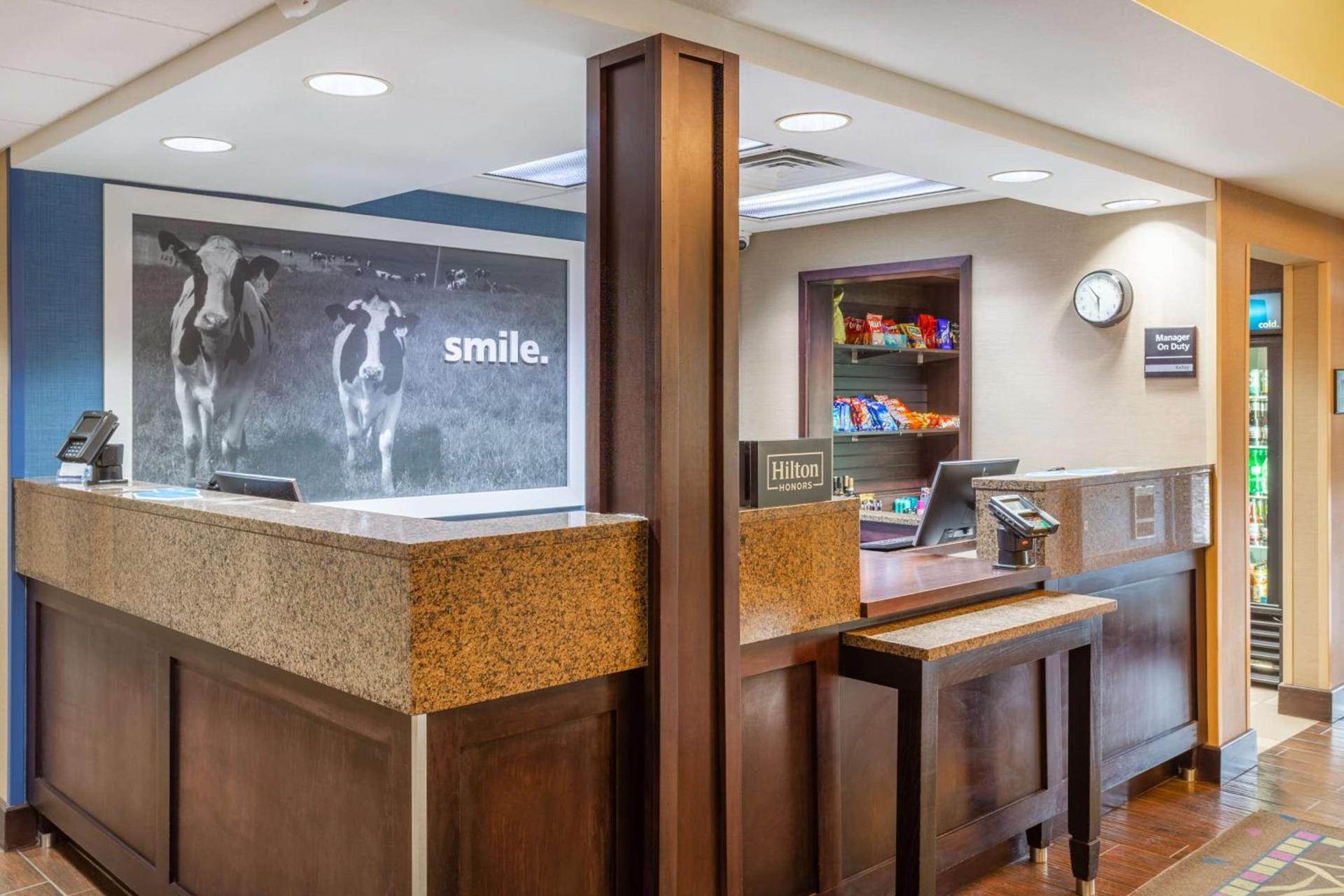 Hampton Inn Sioux Falls photo 4
