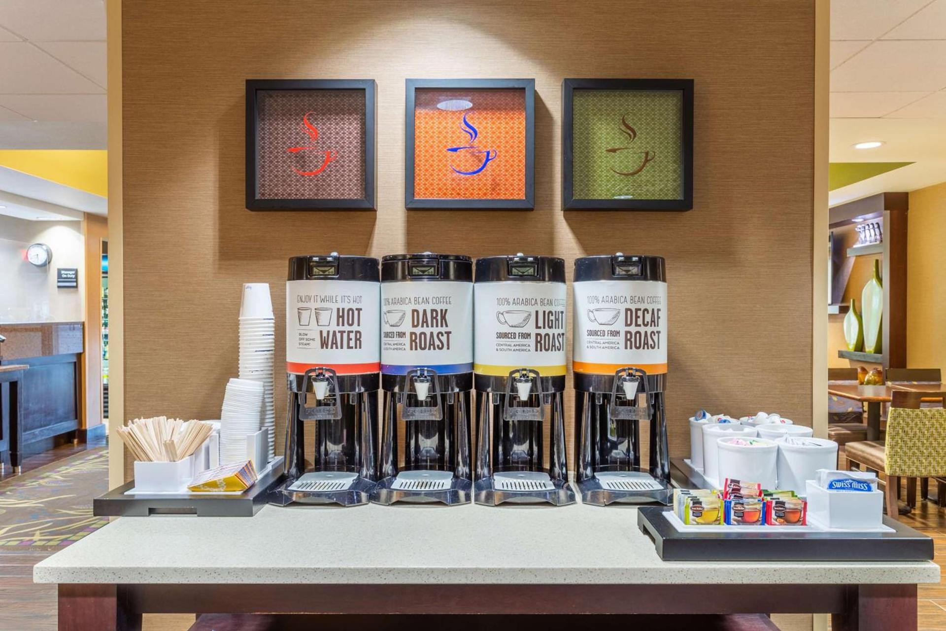 Hampton Inn Sioux Falls photo 10