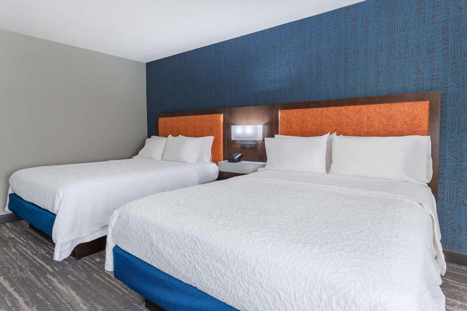 Hampton Inn Sioux Falls photo 14