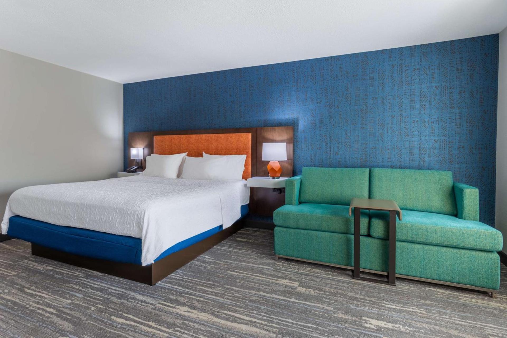 Hampton Inn Sioux Falls photo 30