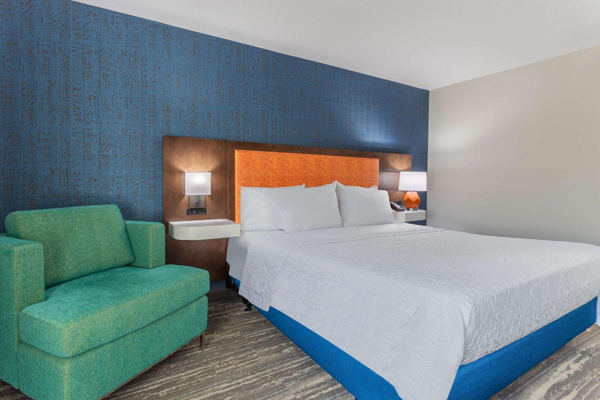 Hampton Inn Sioux Falls photo 33