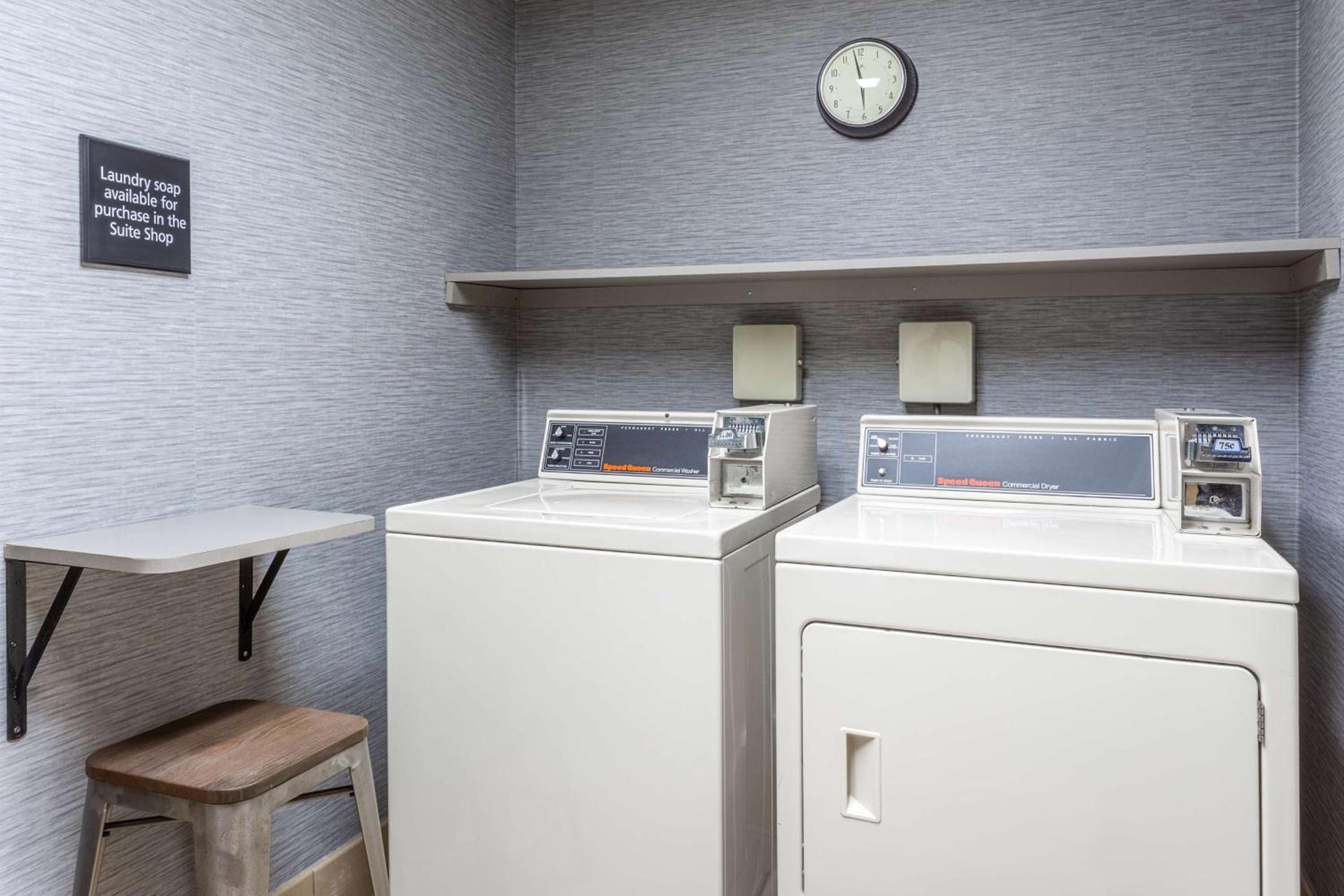 Hampton Inn Sioux Falls photo 39