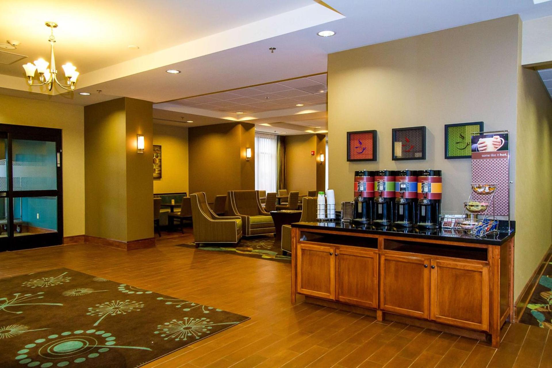 Hampton Inn Fayetteville photo 5