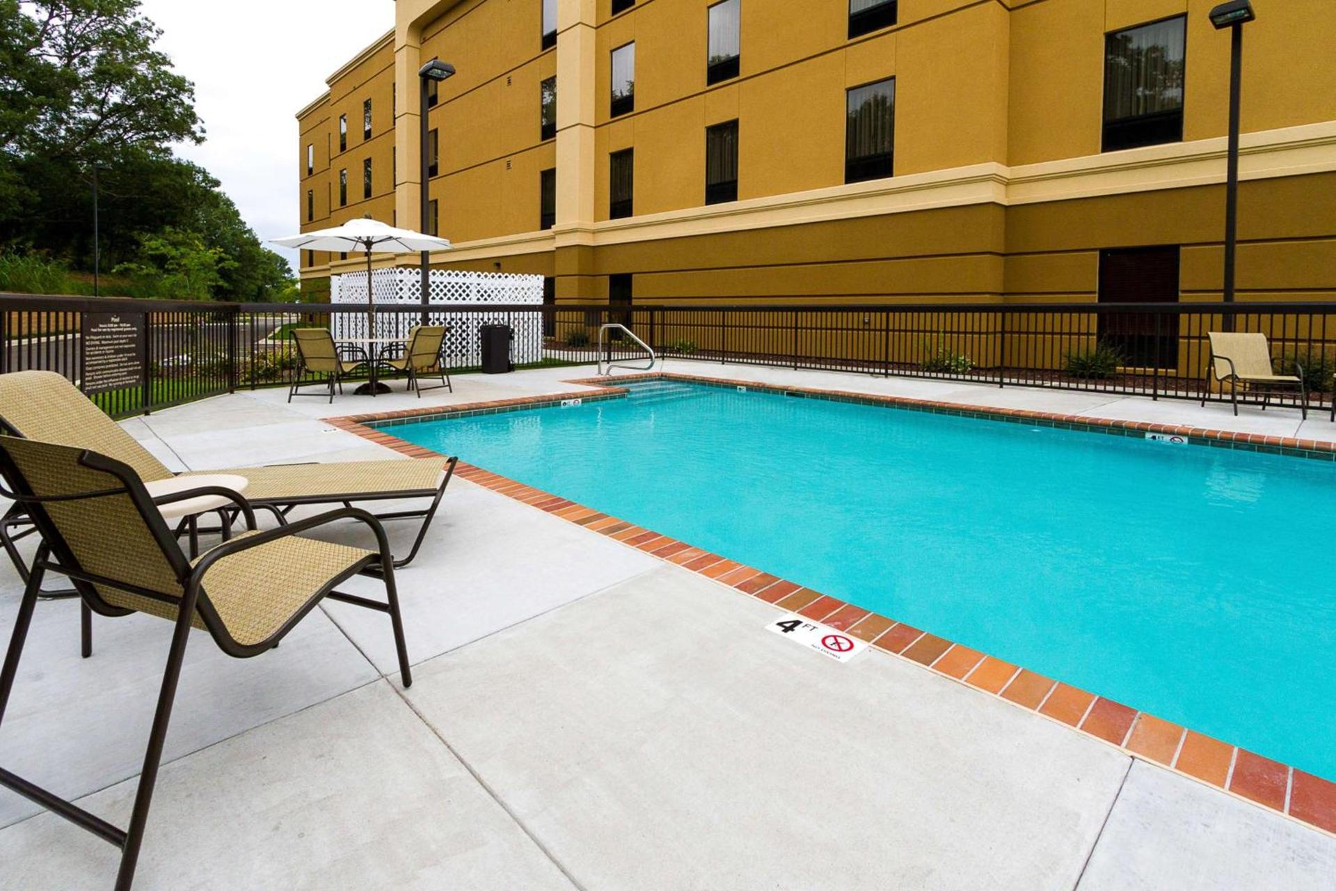 Hampton Inn Fayetteville photo 7