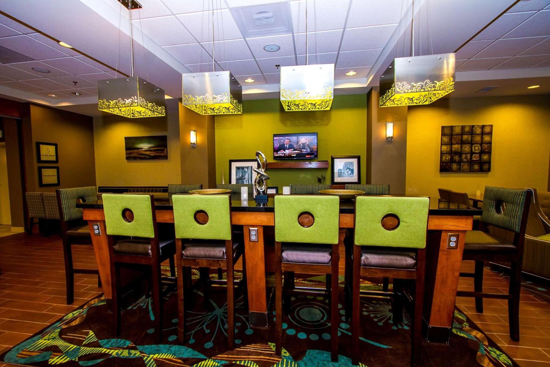 Hampton Inn Fayetteville photo 11