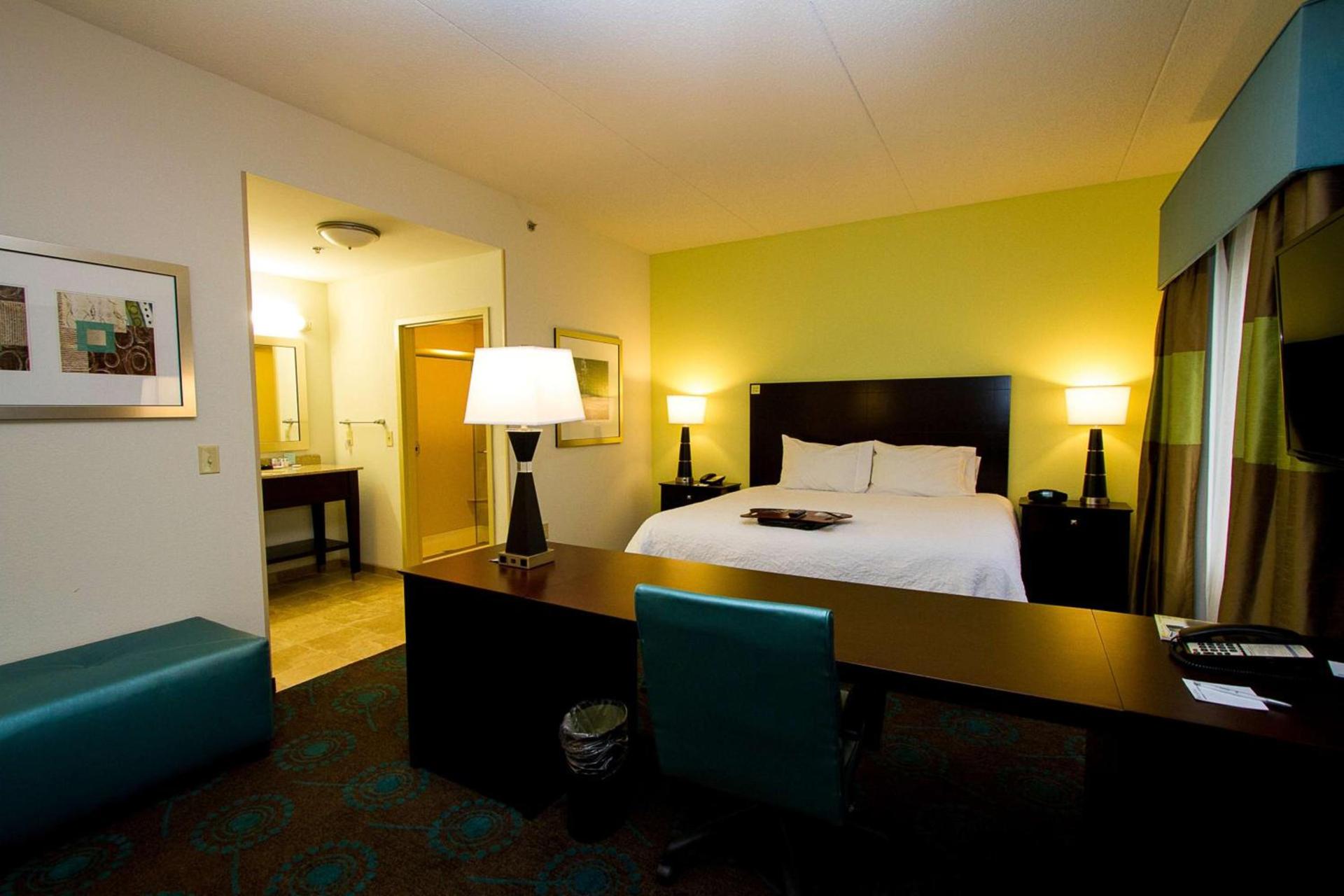 Hampton Inn Fayetteville photo 15