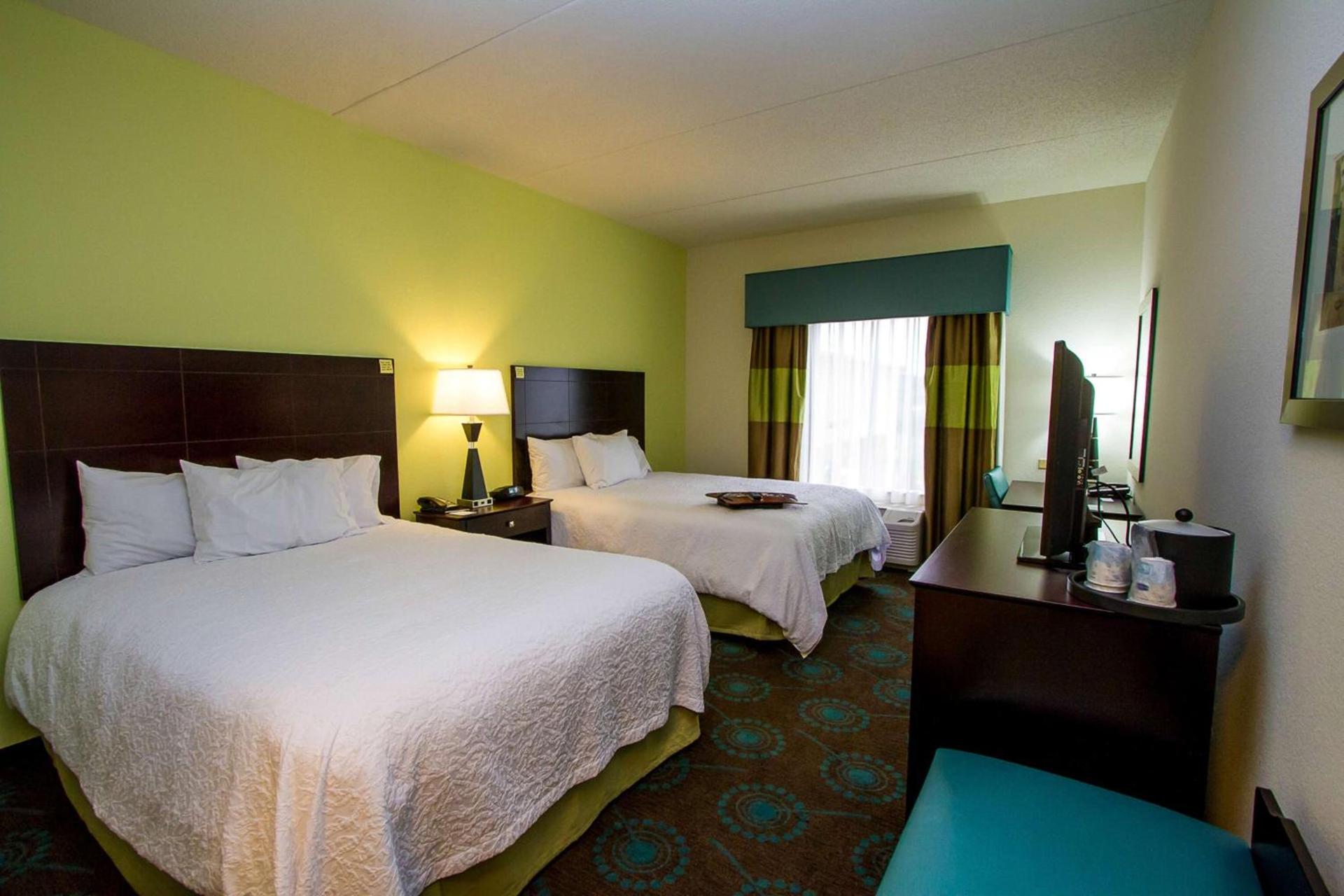 Hampton Inn Fayetteville photo 20