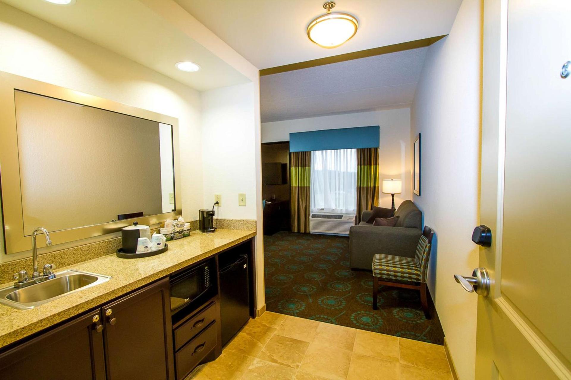 Hampton Inn Fayetteville photo 27