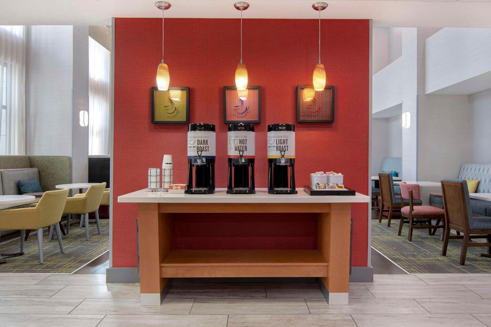 Hampton Inn Fayetteville photo 13