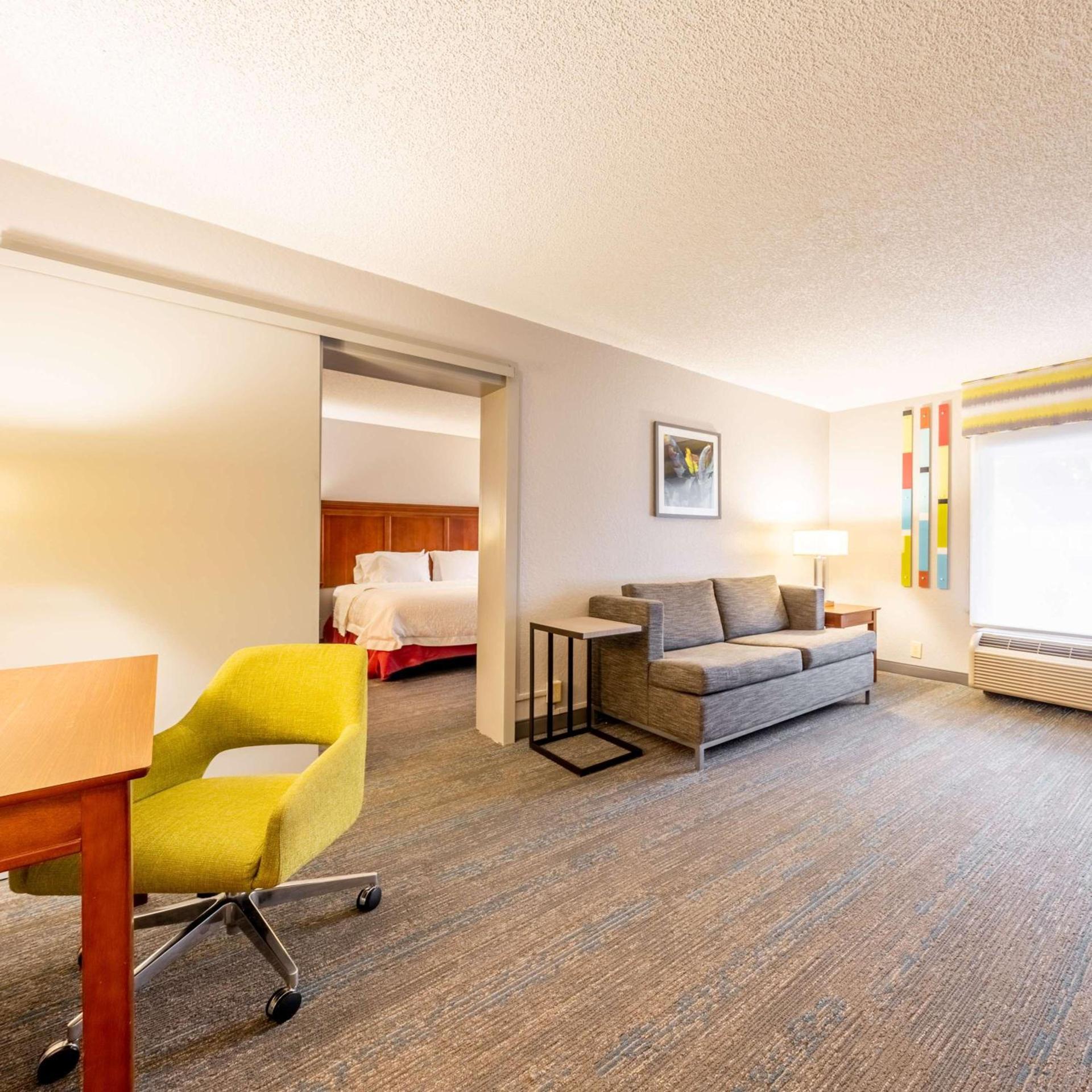 Hampton Inn Gainesville photo 40