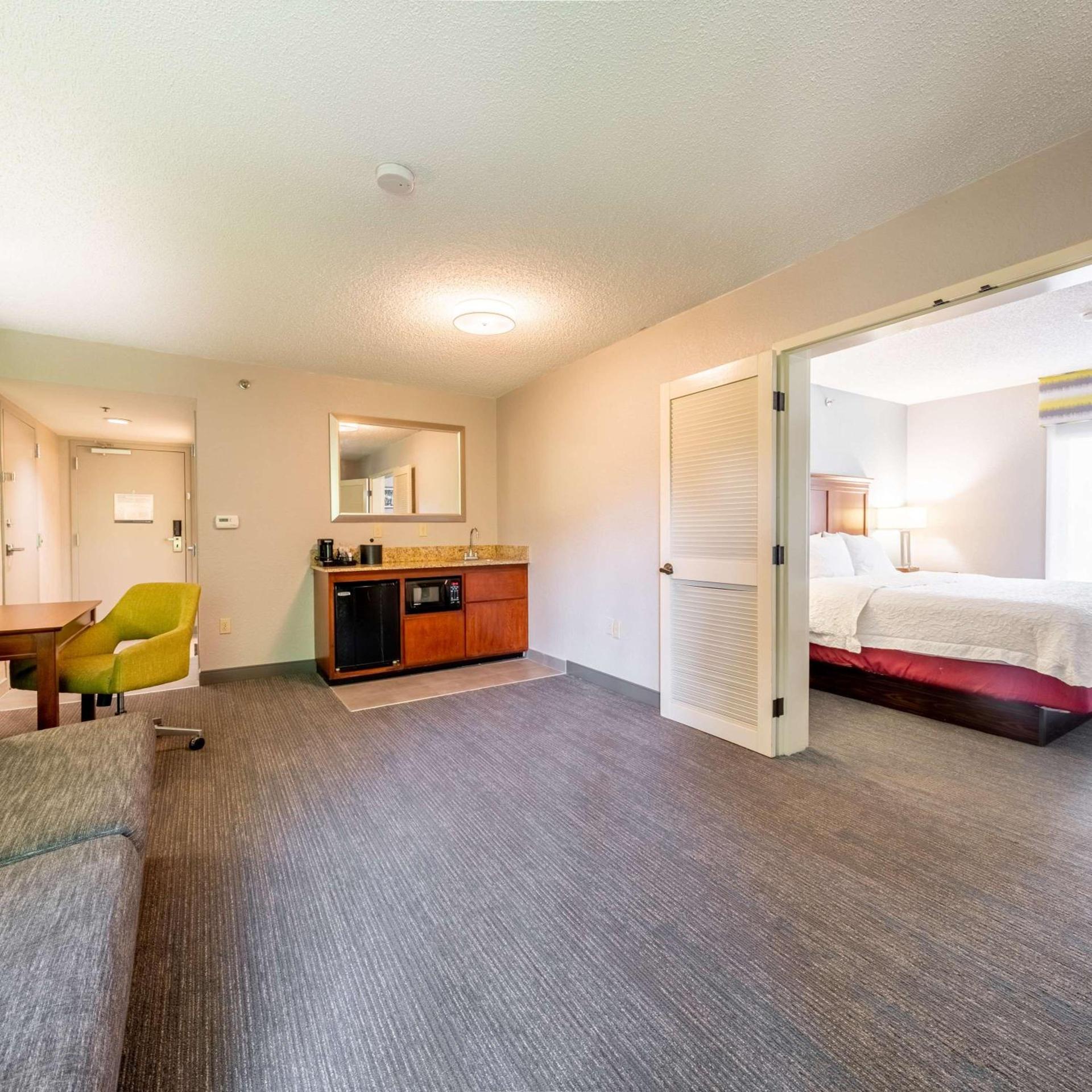 Hampton Inn Gainesville photo 39