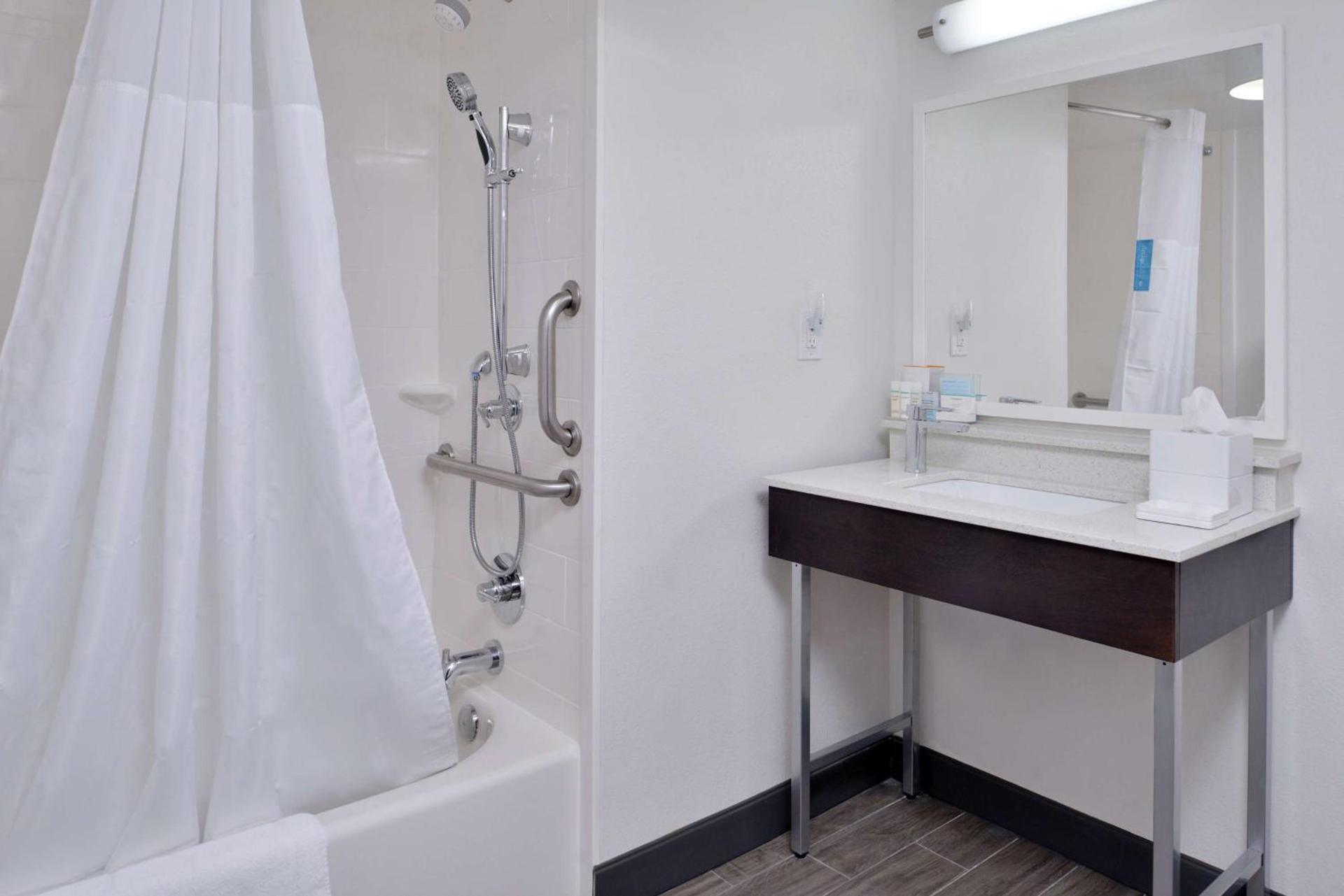 Hampton Inn - Greenville photo 22
