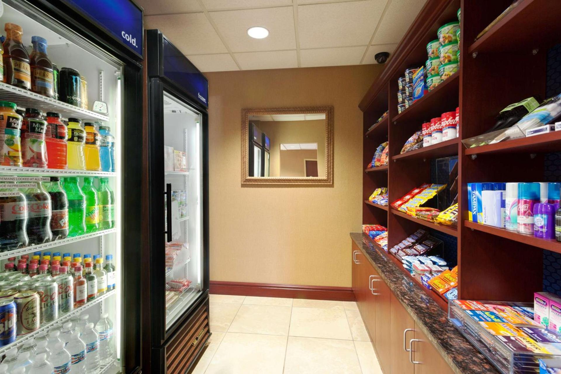 Hampton Inn & Suites Grove City photo 6