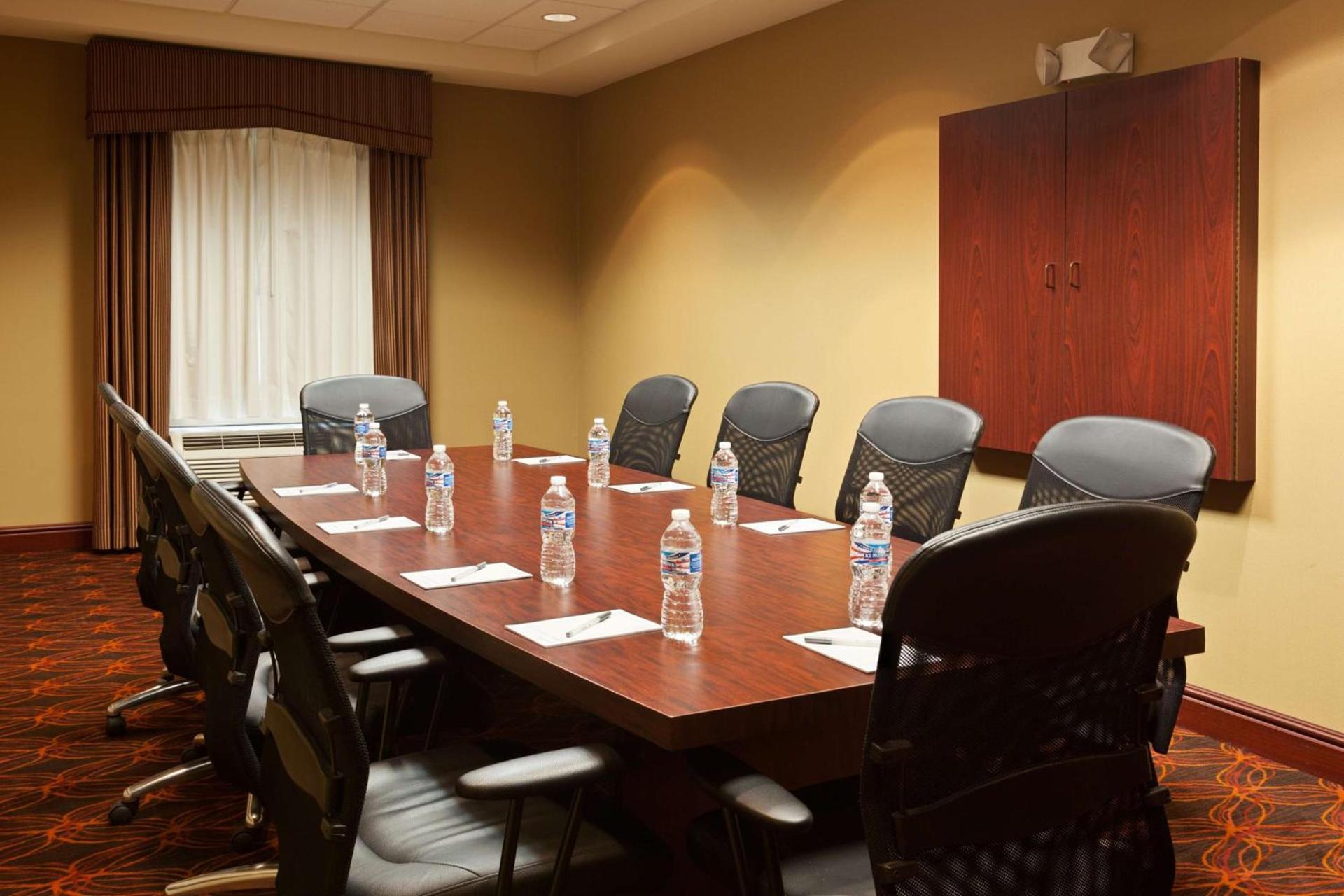 Hampton Inn & Suites Grove City photo 23