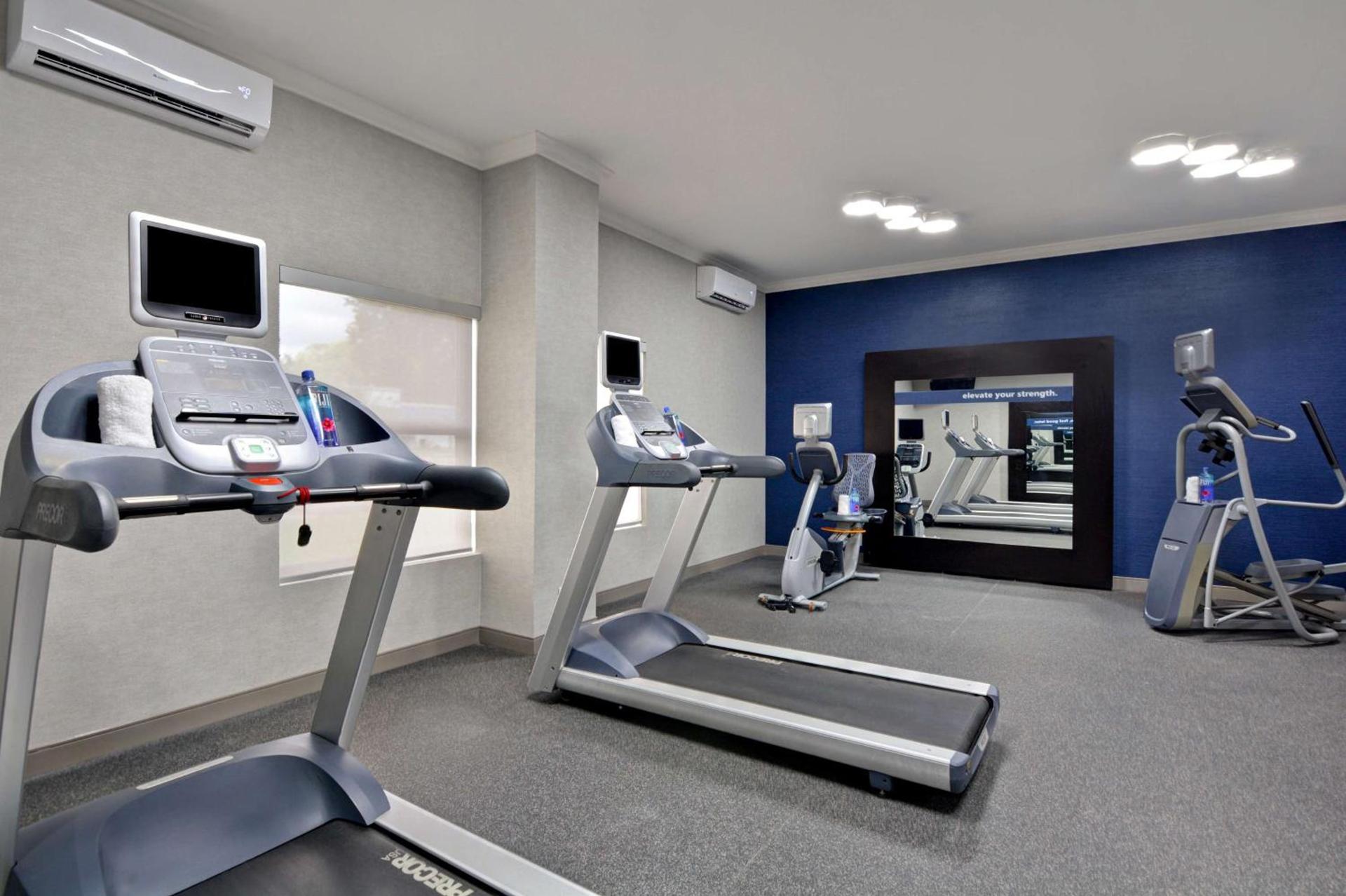 Hampton Inn Greenwood photo 11