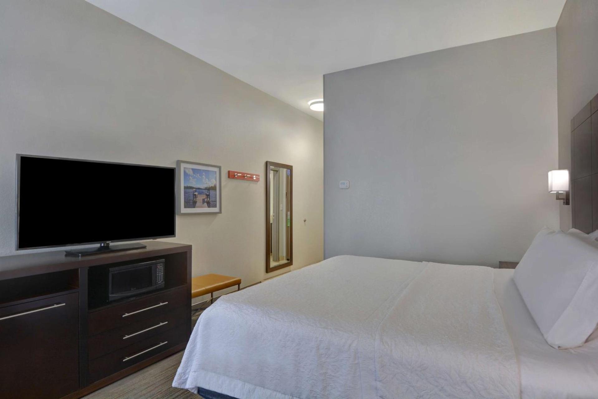 Hampton Inn Greenwood photo 22