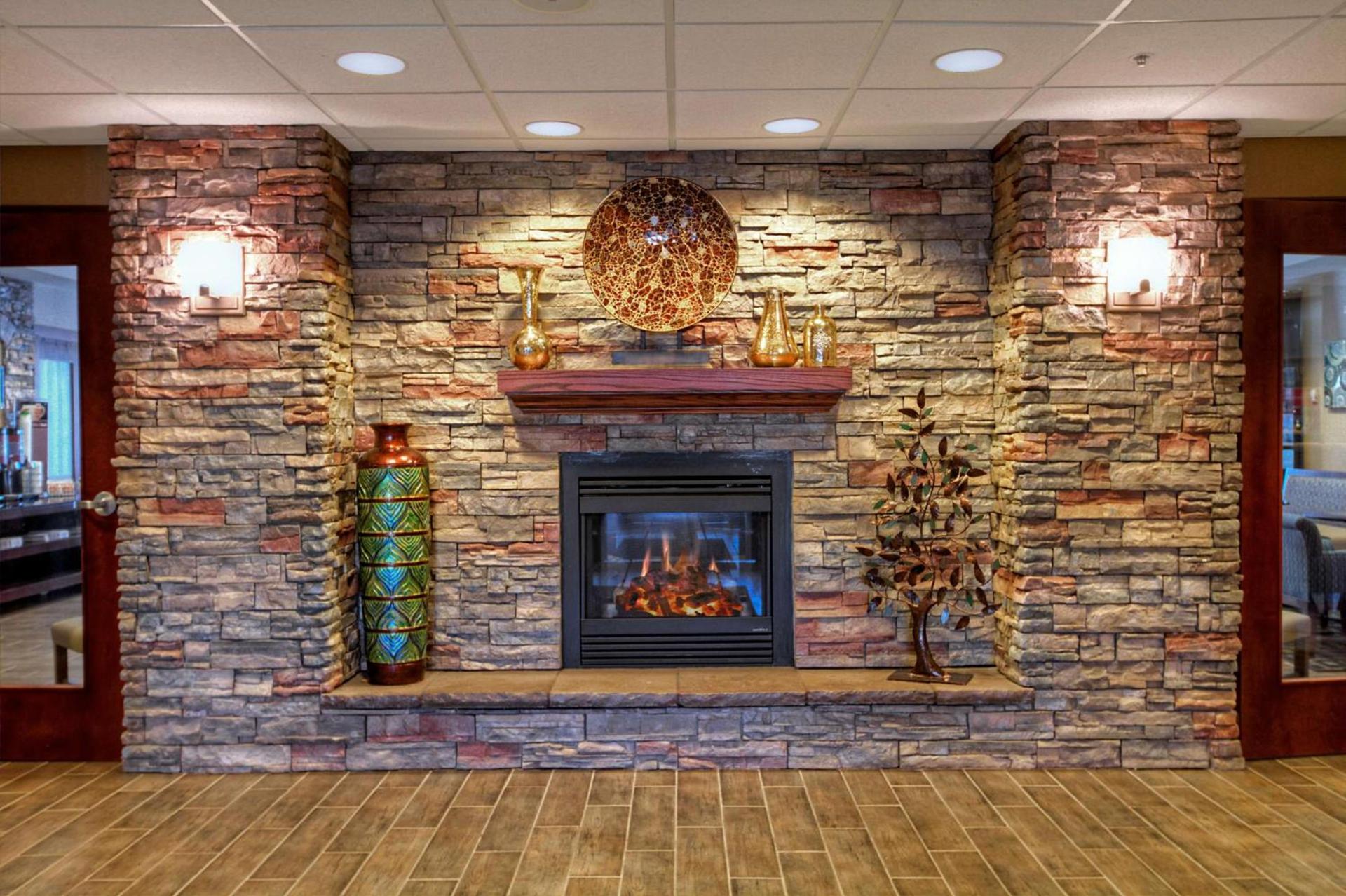Hampton Inn - Great Falls photo 7