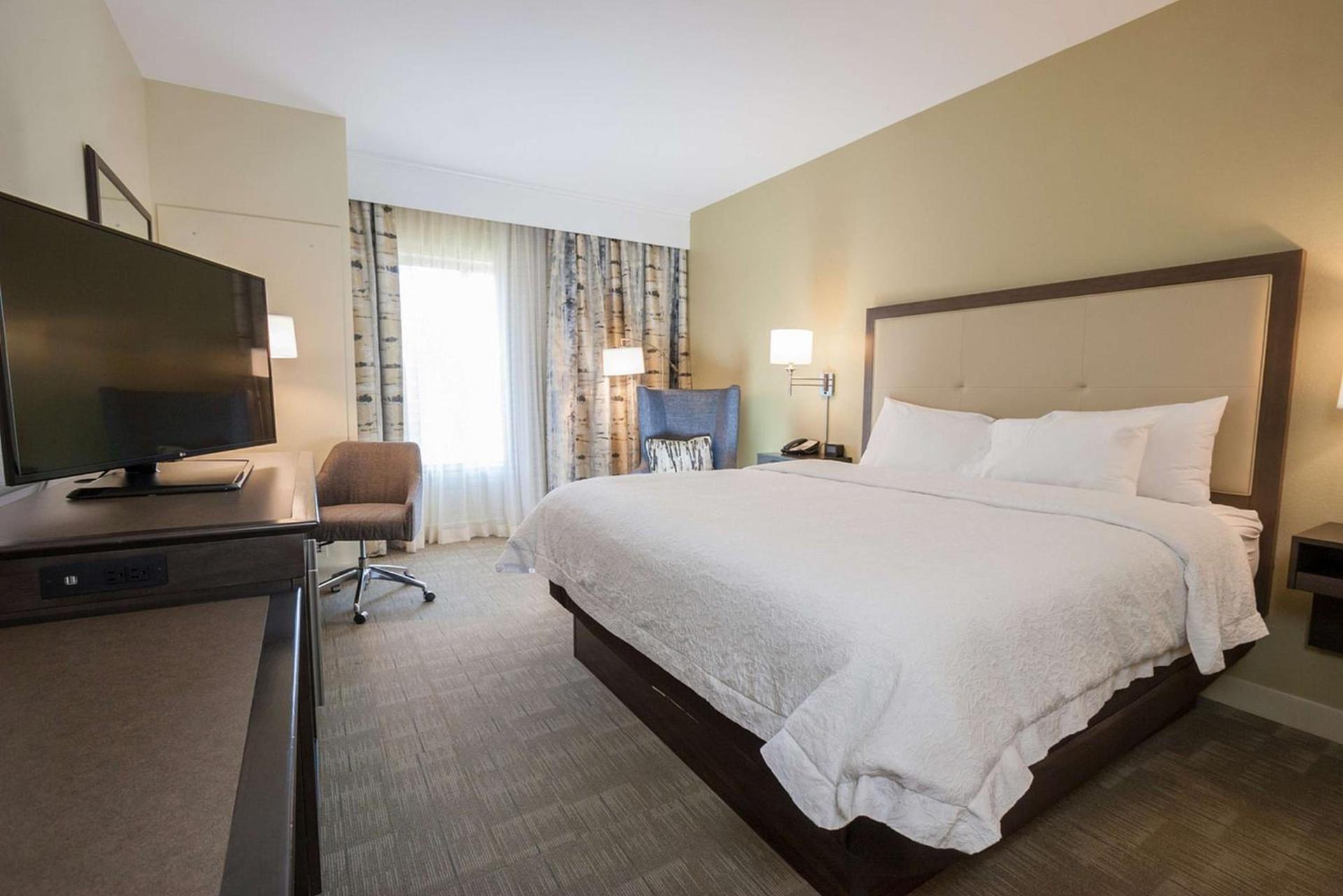 Hampton Inn - Great Falls photo 23