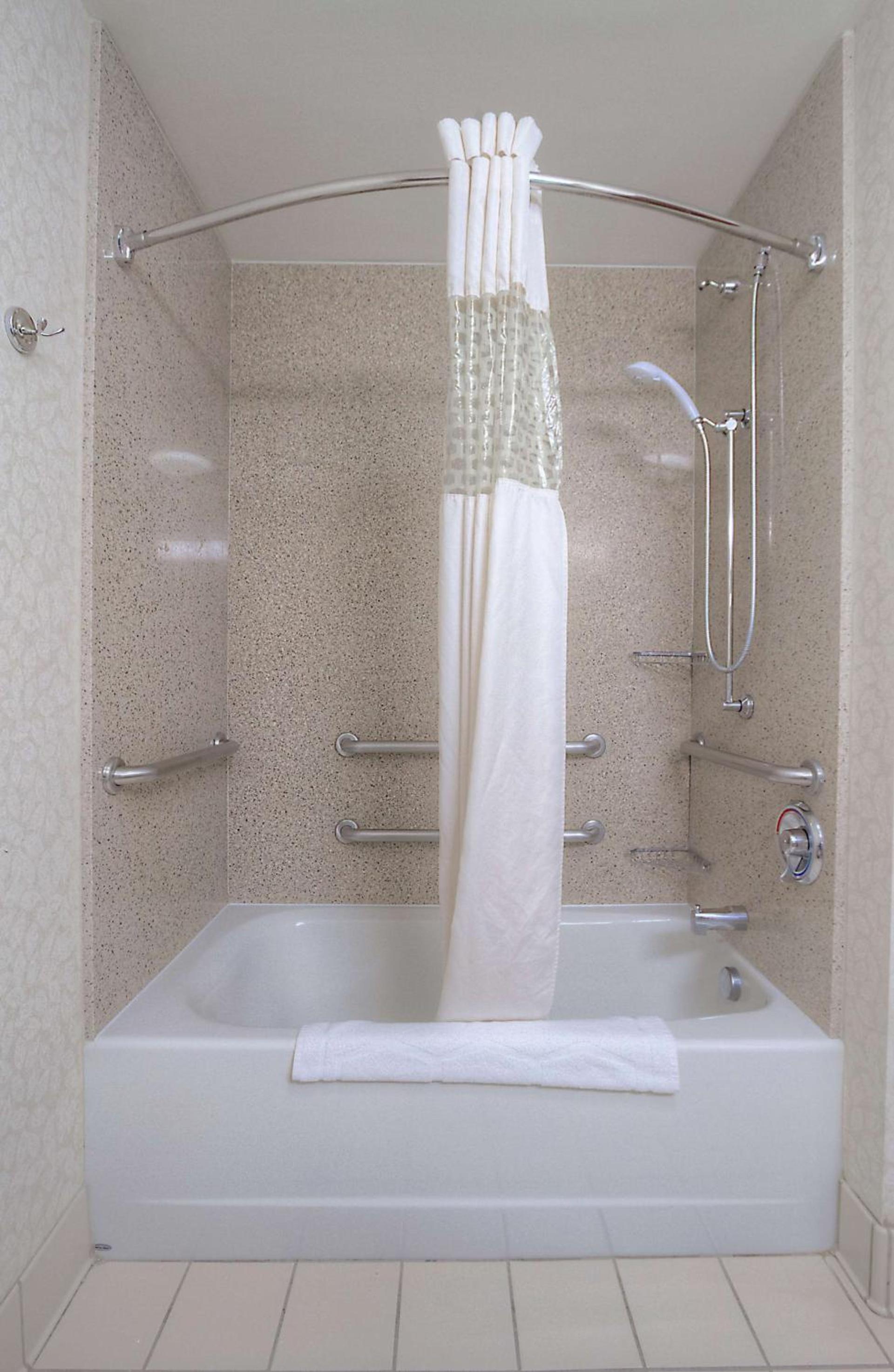 Hampton Inn - Great Falls photo 24