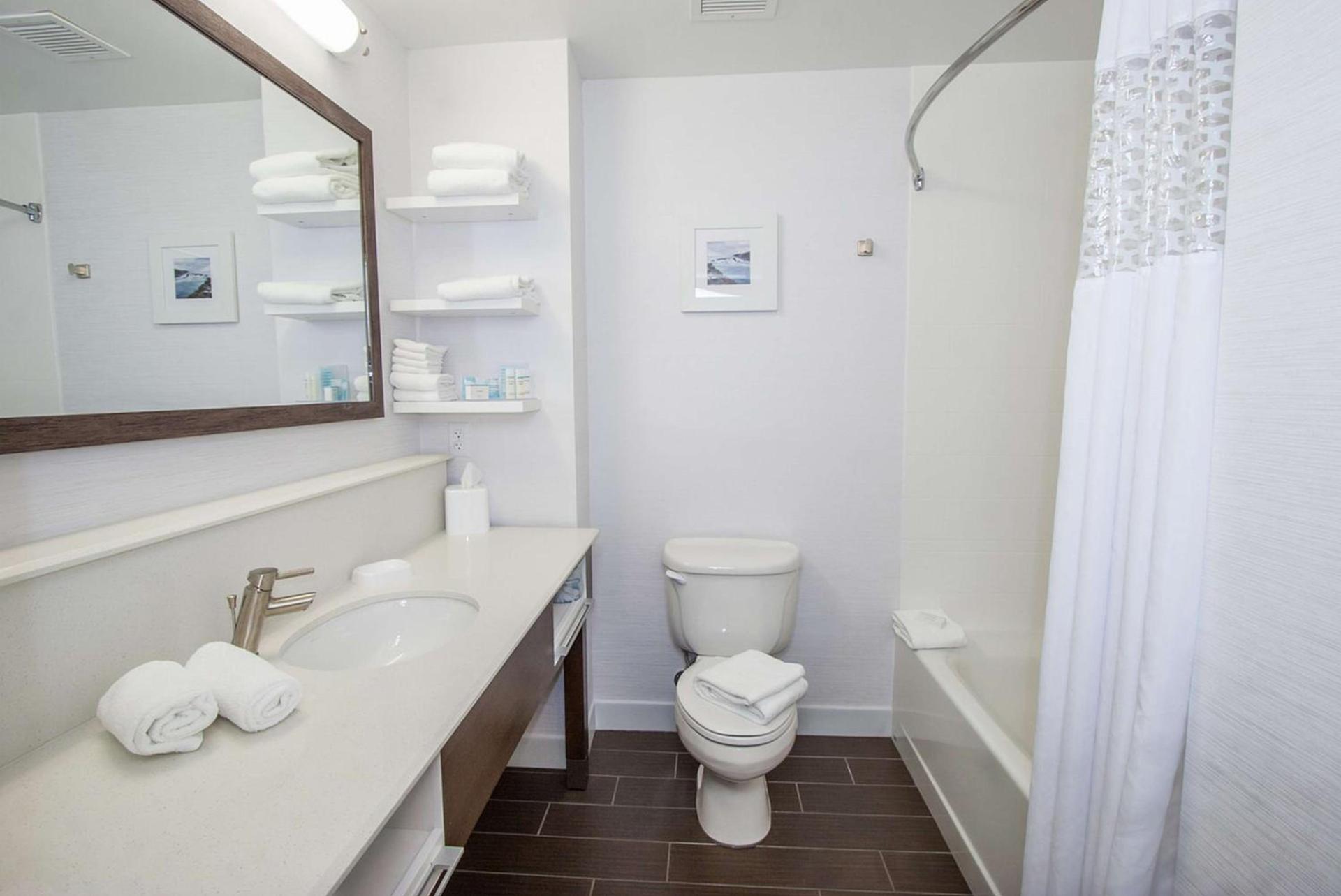 Hampton Inn - Great Falls photo 26