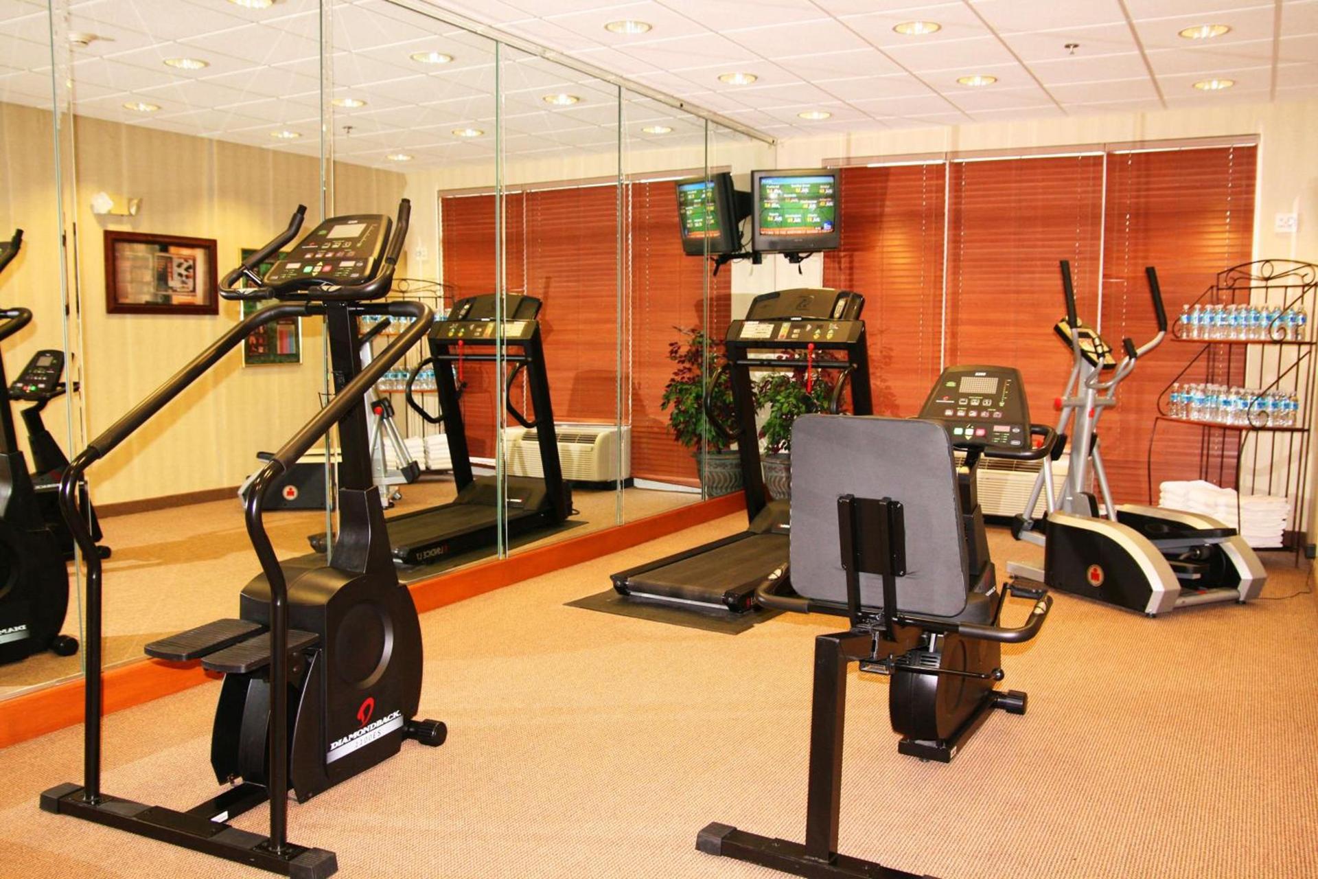 Hampton Inn Guntersville photo 11