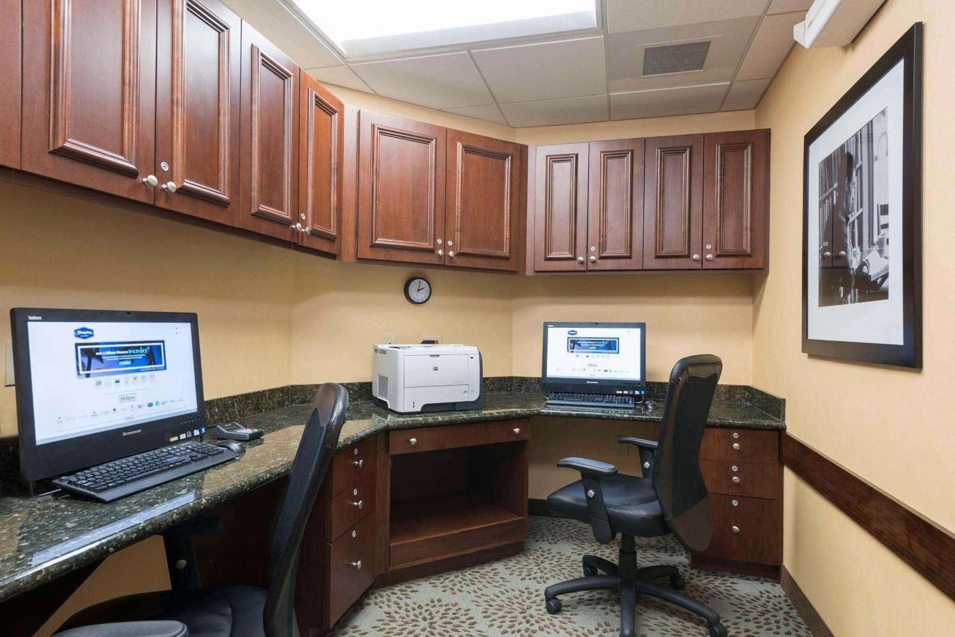 Hampton Inn & Suites Hartford-Manchester photo 45