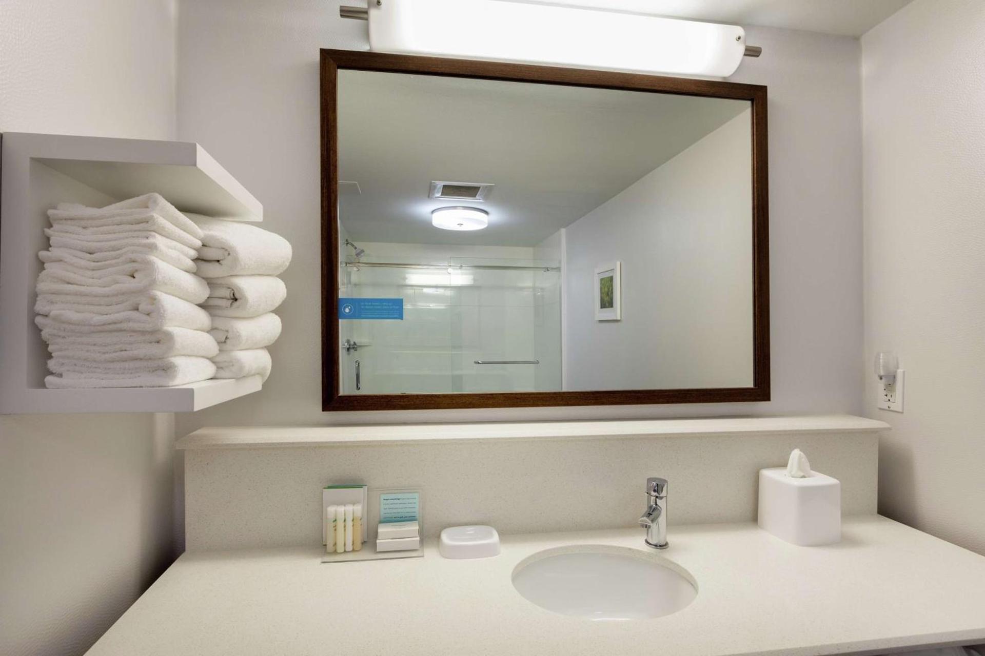 Hampton Inn Houston/Humble-Airport Area photo 21