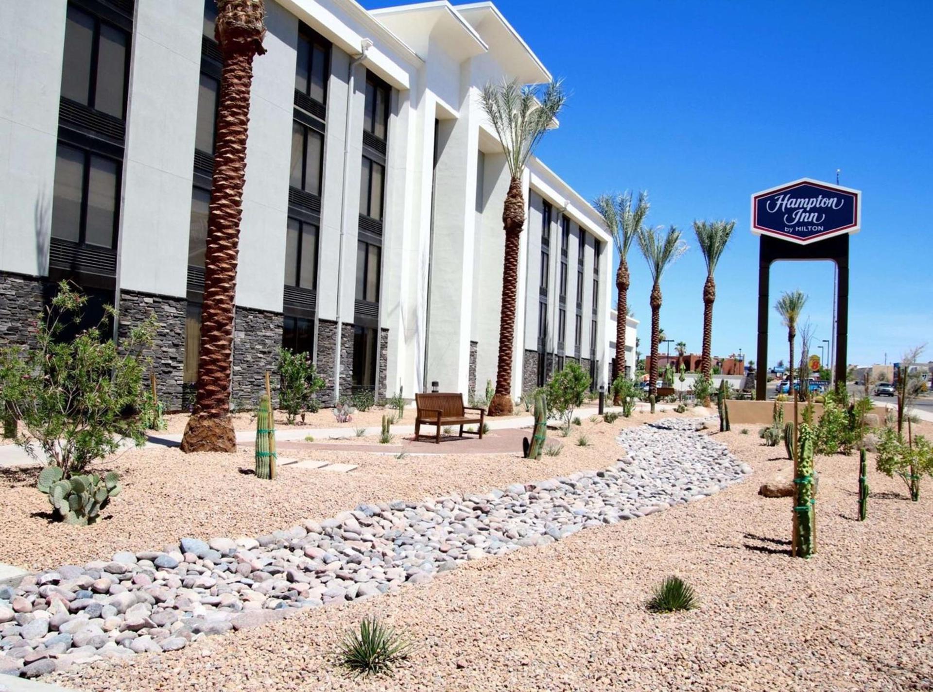 Hampton Inn Lake Havasu City photo 3