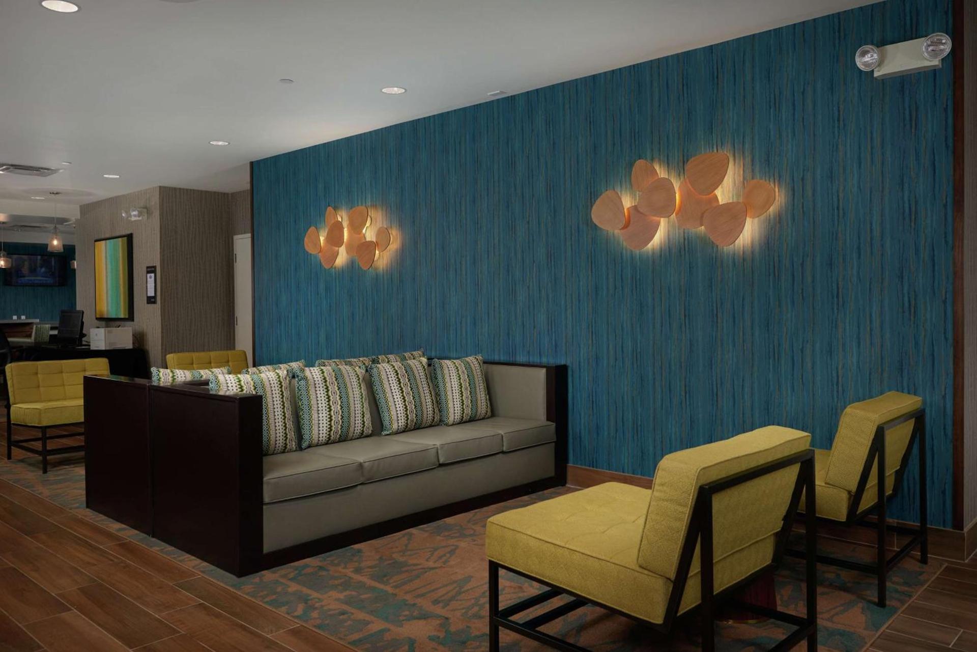 Hampton Inn Lake Havasu City photo 4