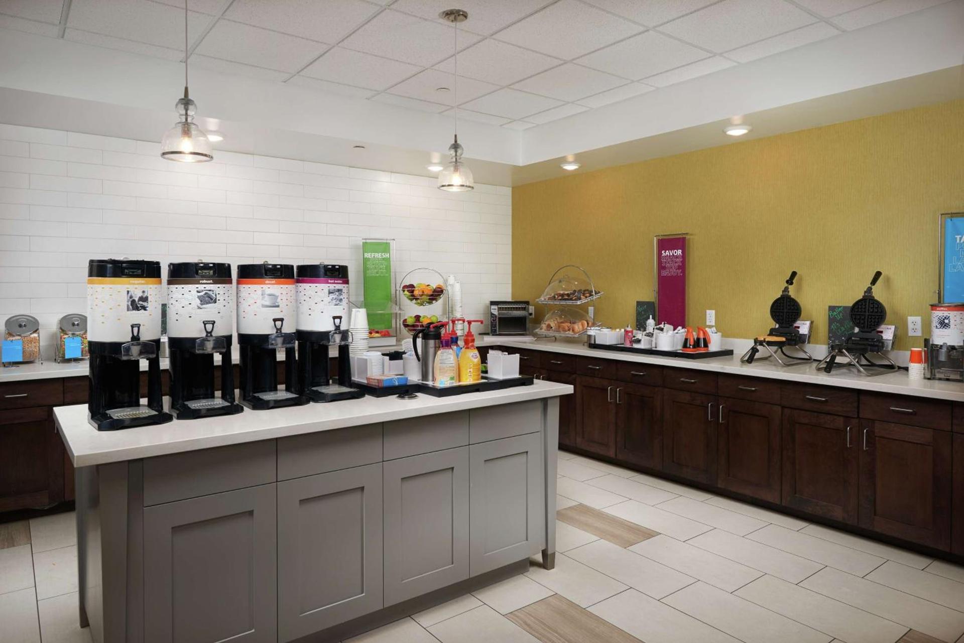 Hampton Inn Lake Havasu City photo 12