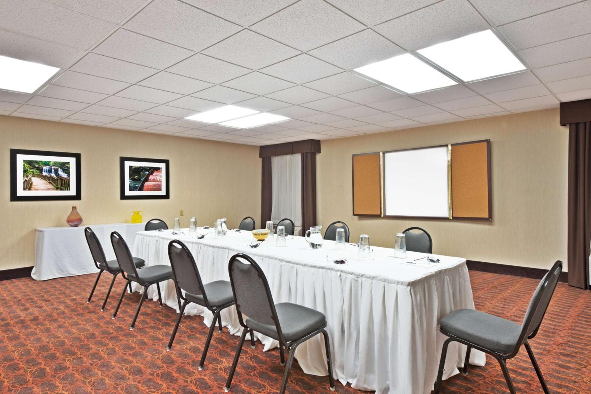 Hampton Inn Huntington/Barboursville photo 28