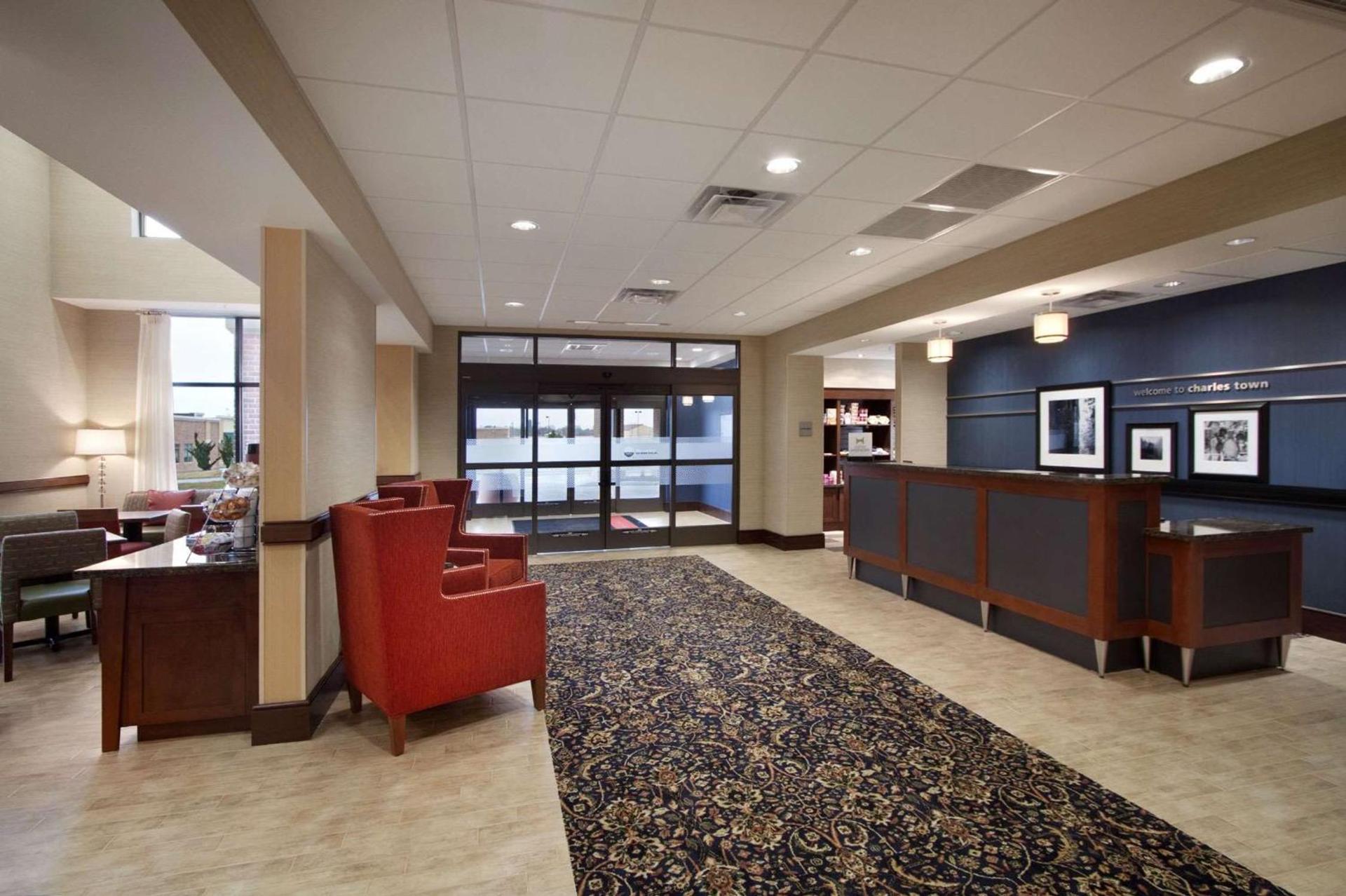 Hampton Inn & Suites Charles Town photo 4