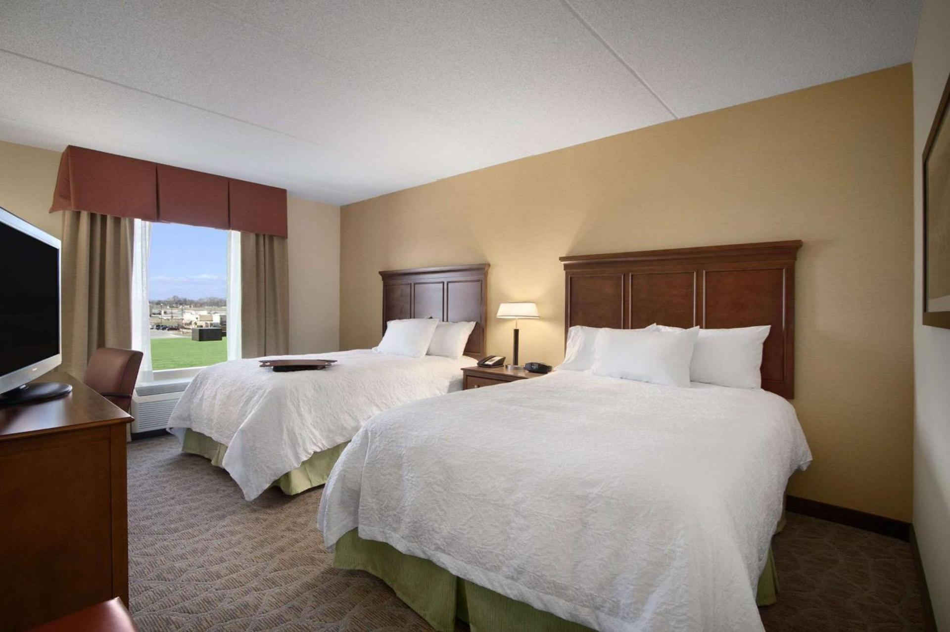 Hampton Inn & Suites Charles Town photo 21