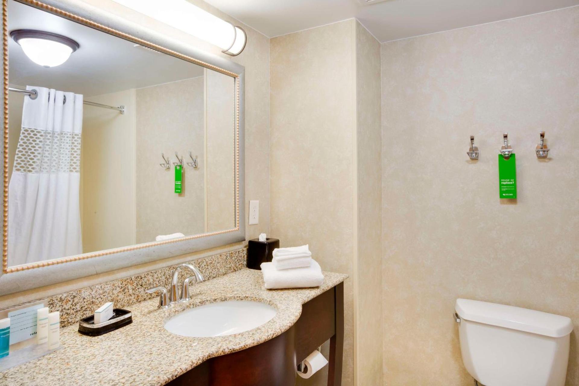 Hampton Inn Harrisonburg South photo 30