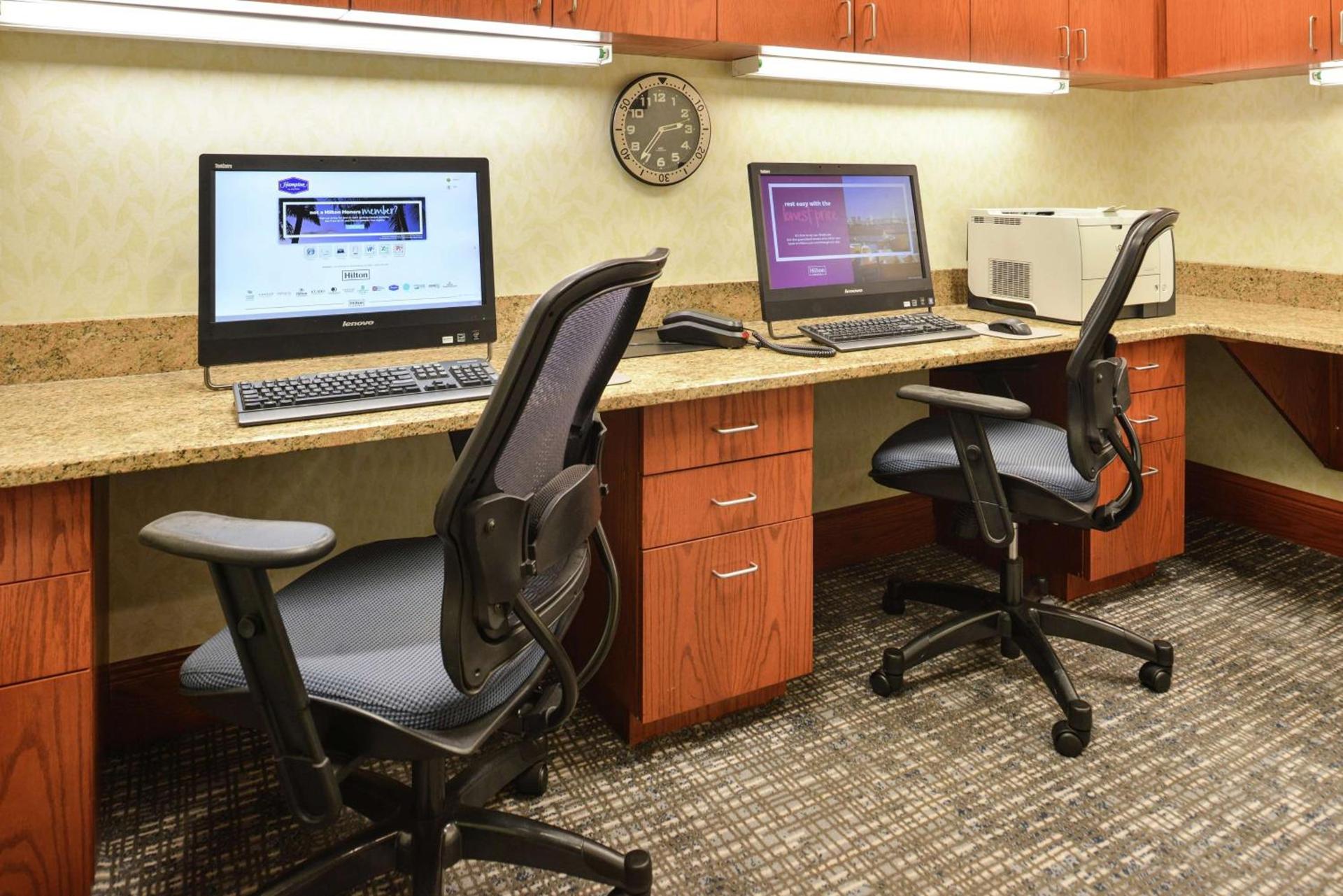 Hampton Inn Harrisonburg South photo 31