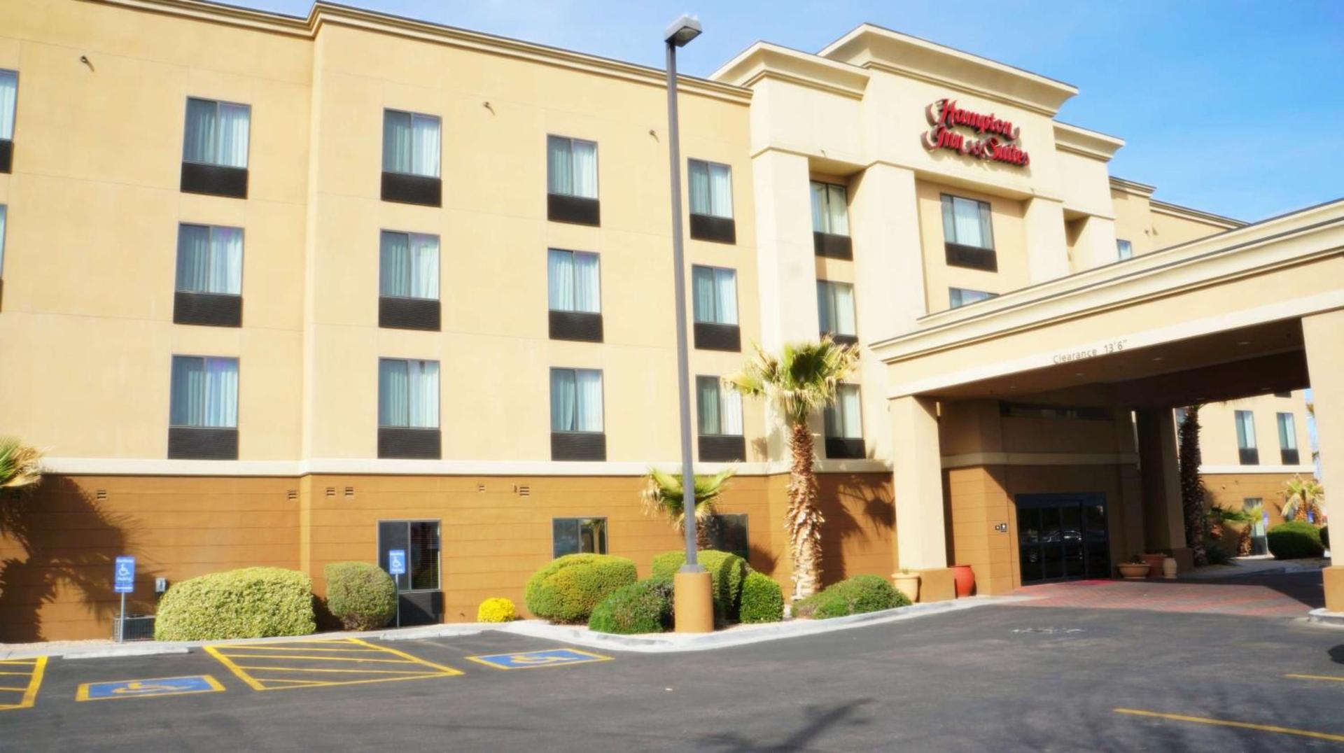 Hampton Inn & Suites Kingman photo 1