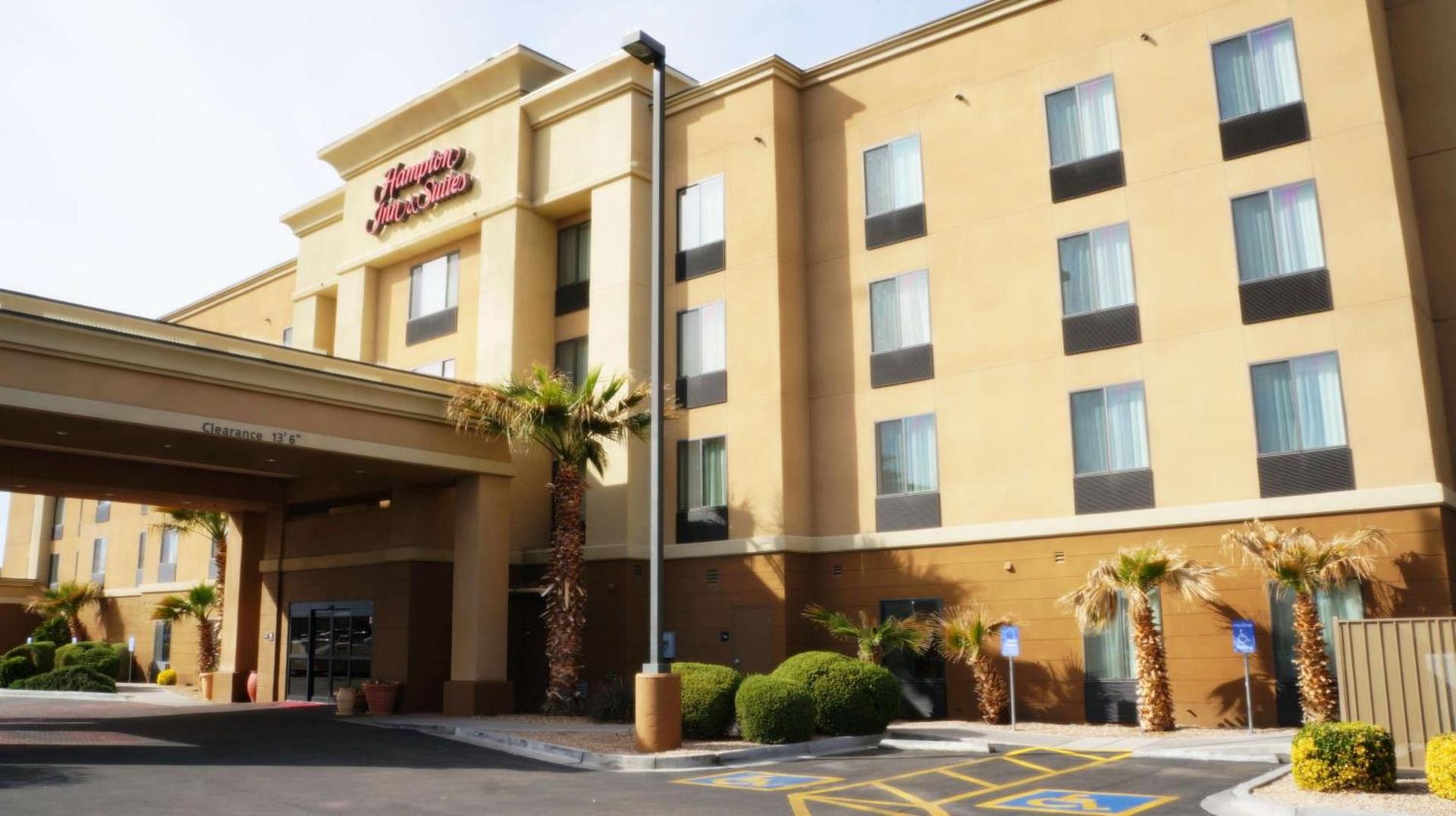Hampton Inn & Suites Kingman photo 2