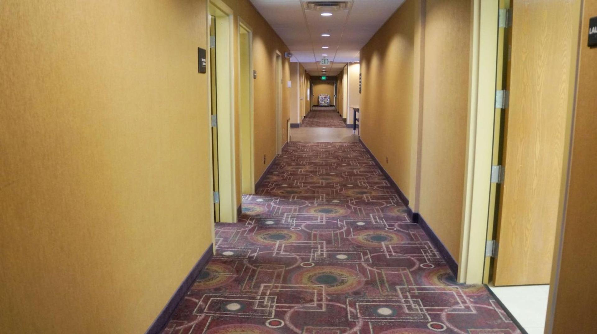 Hampton Inn & Suites Kingman photo 4