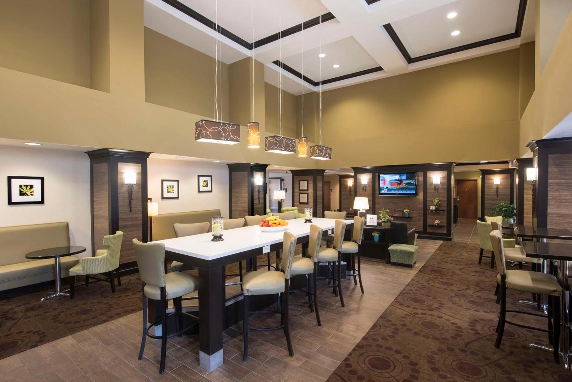 Hampton Inn & Suites Crawfordsville photo 11