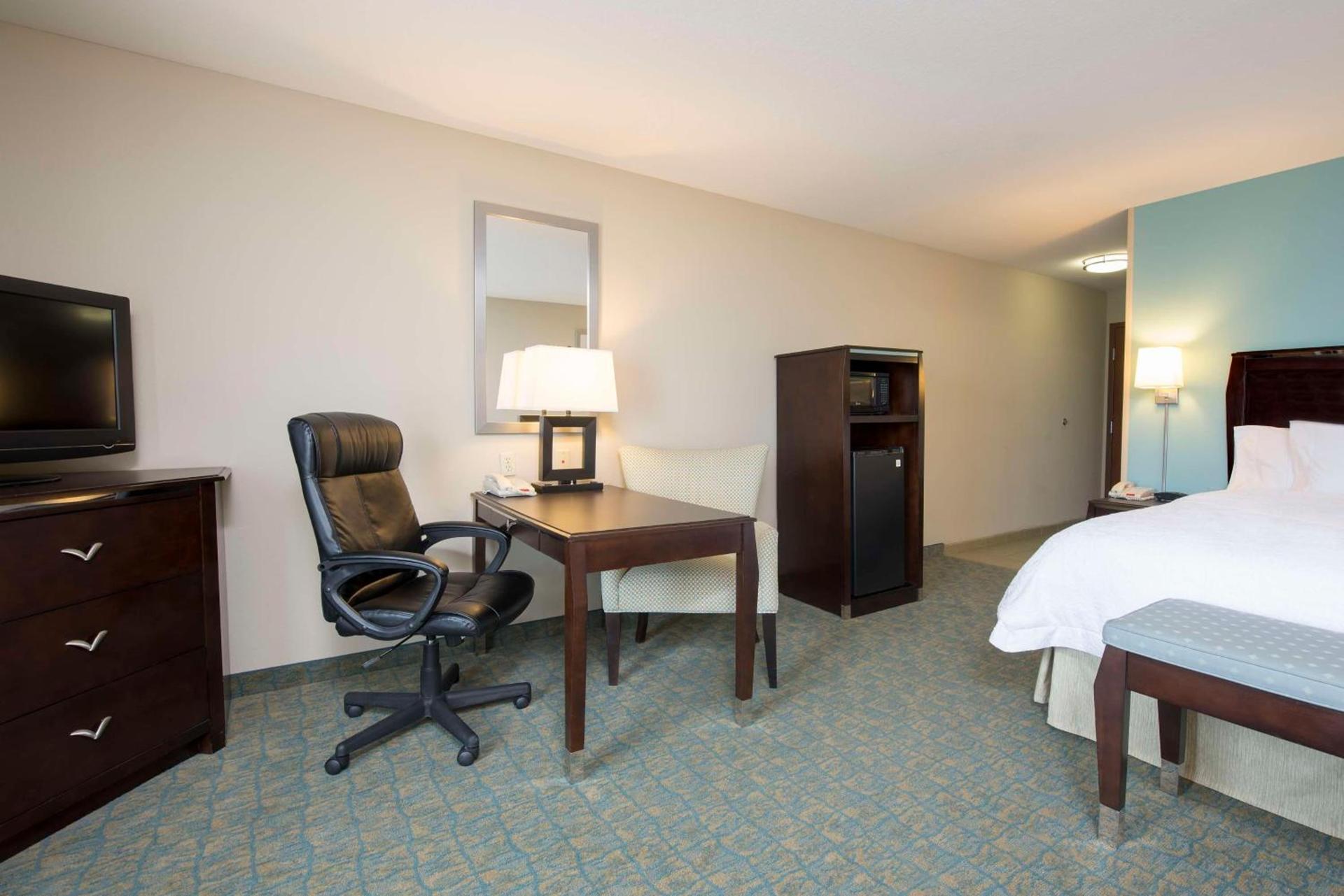 Hampton Inn & Suites Crawfordsville photo 16