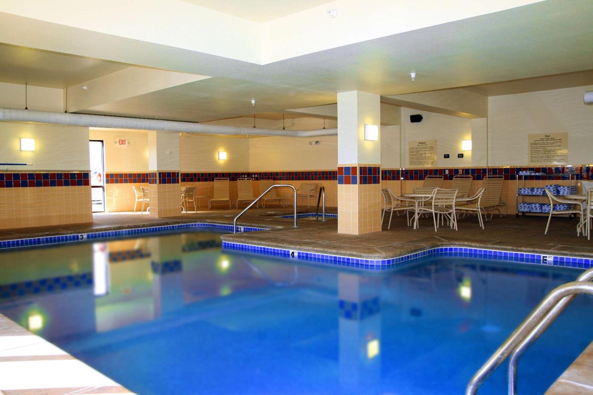 Hampton Inn & Suites Kingman photo 8