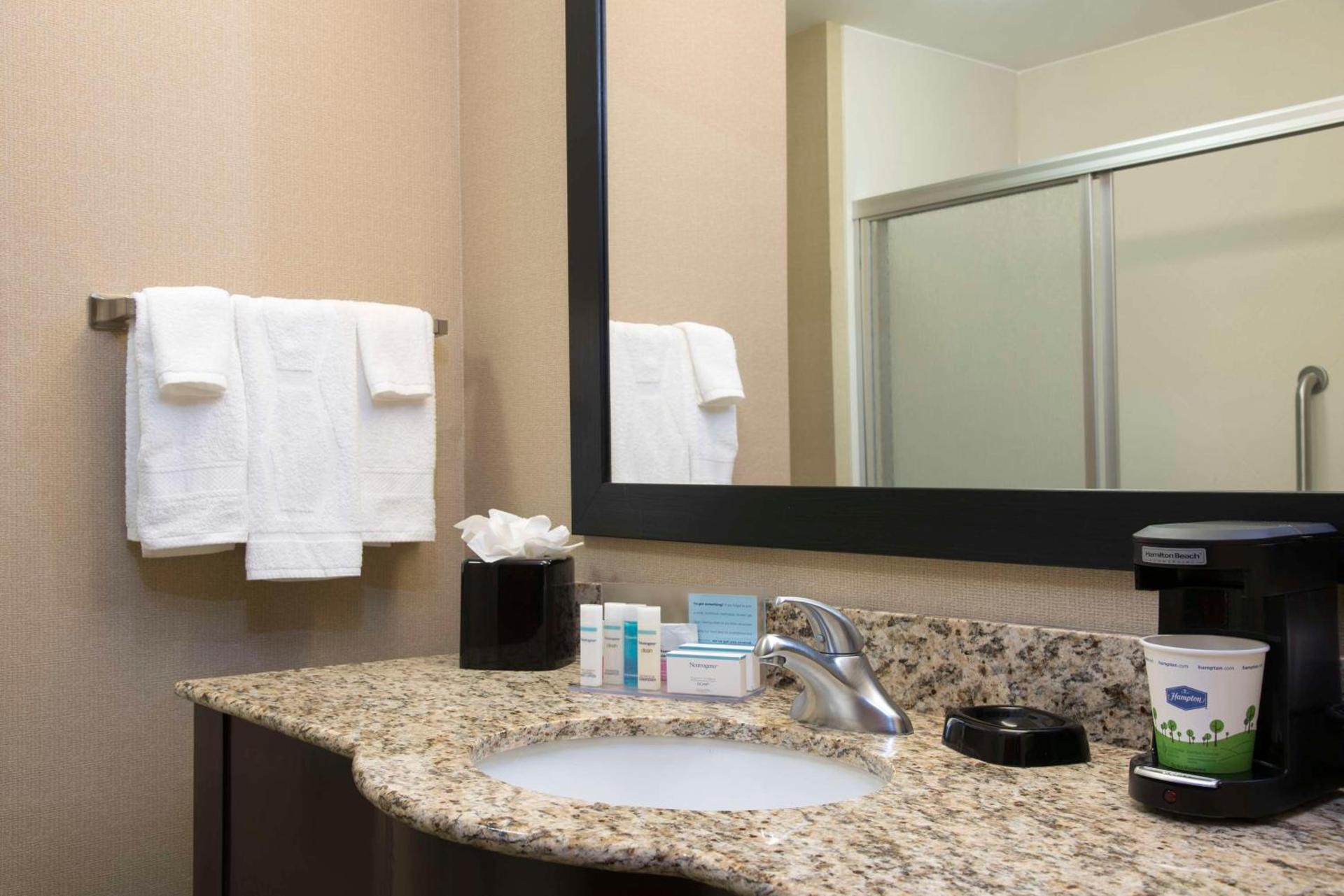 Hampton Inn & Suites Crawfordsville photo 20