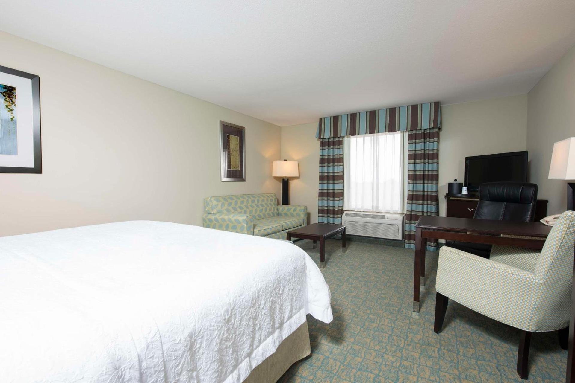 Hampton Inn & Suites Crawfordsville photo 23