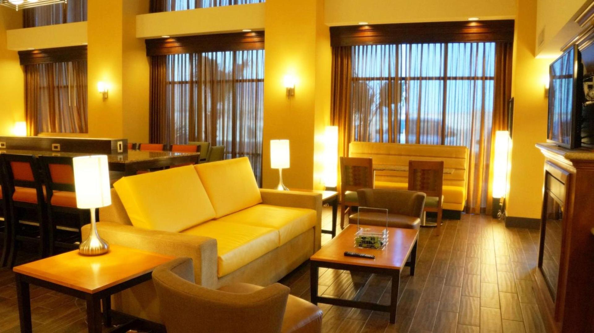 Hampton Inn & Suites Kingman photo 12