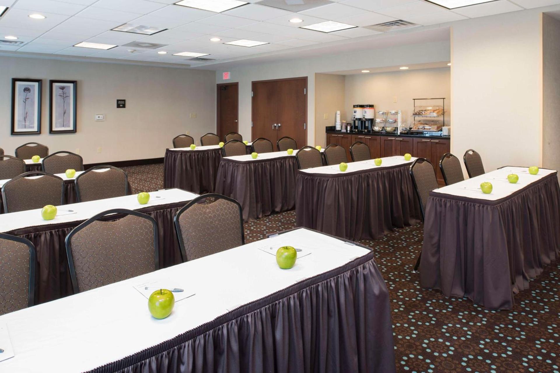 Hampton Inn & Suites Crawfordsville photo 30