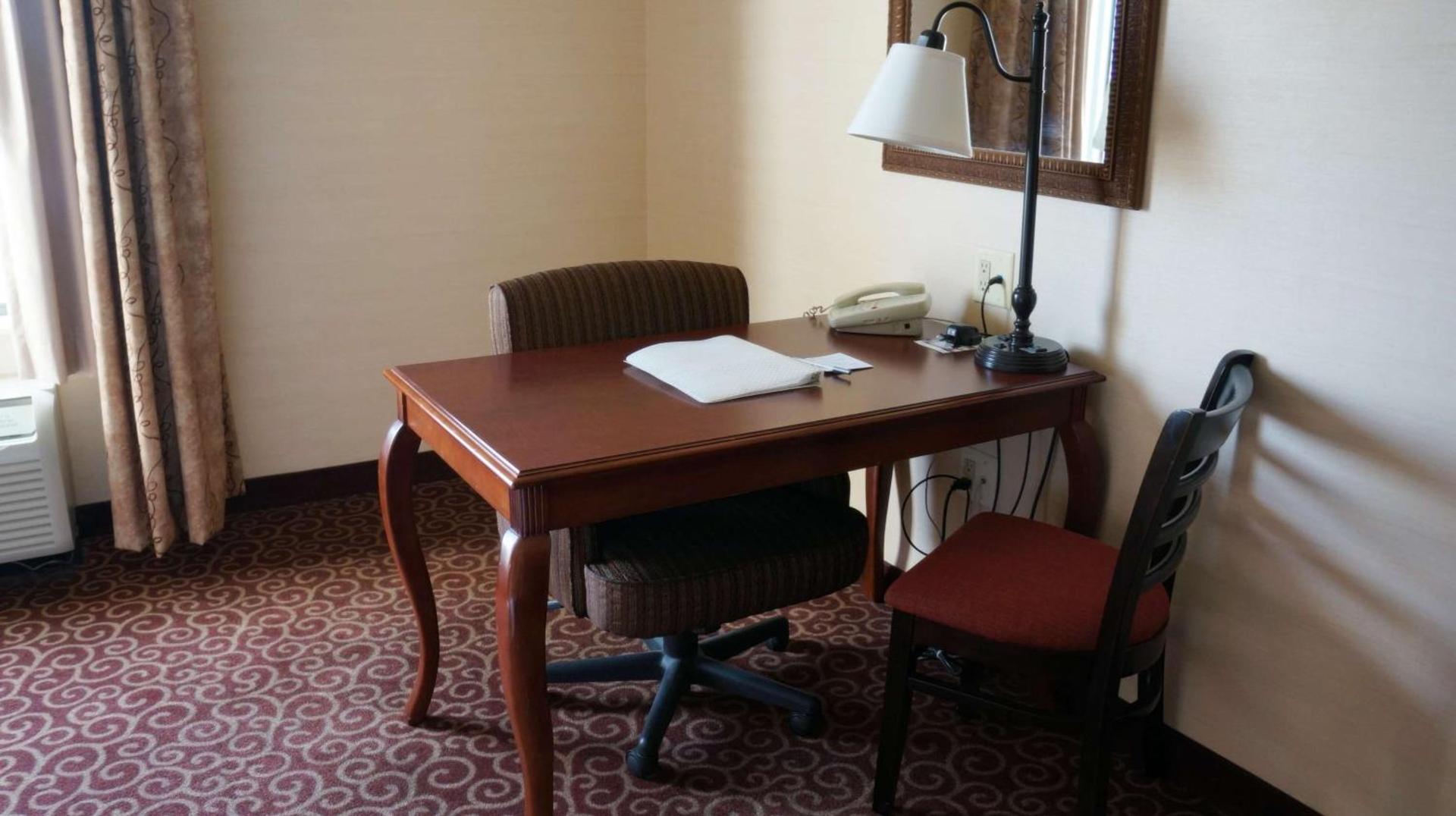 Hampton Inn & Suites Kingman photo 18