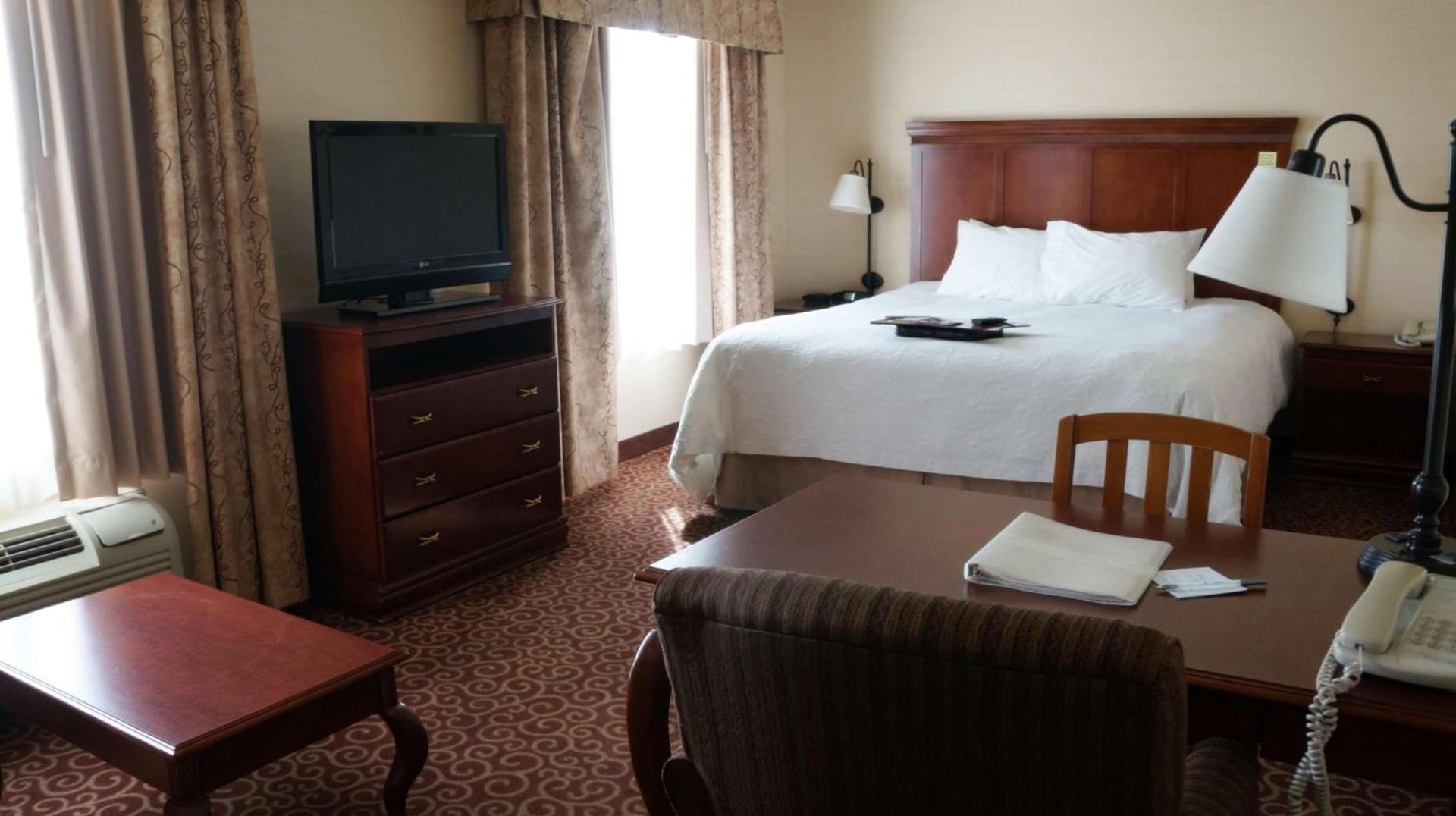 Hampton Inn & Suites Kingman photo 22