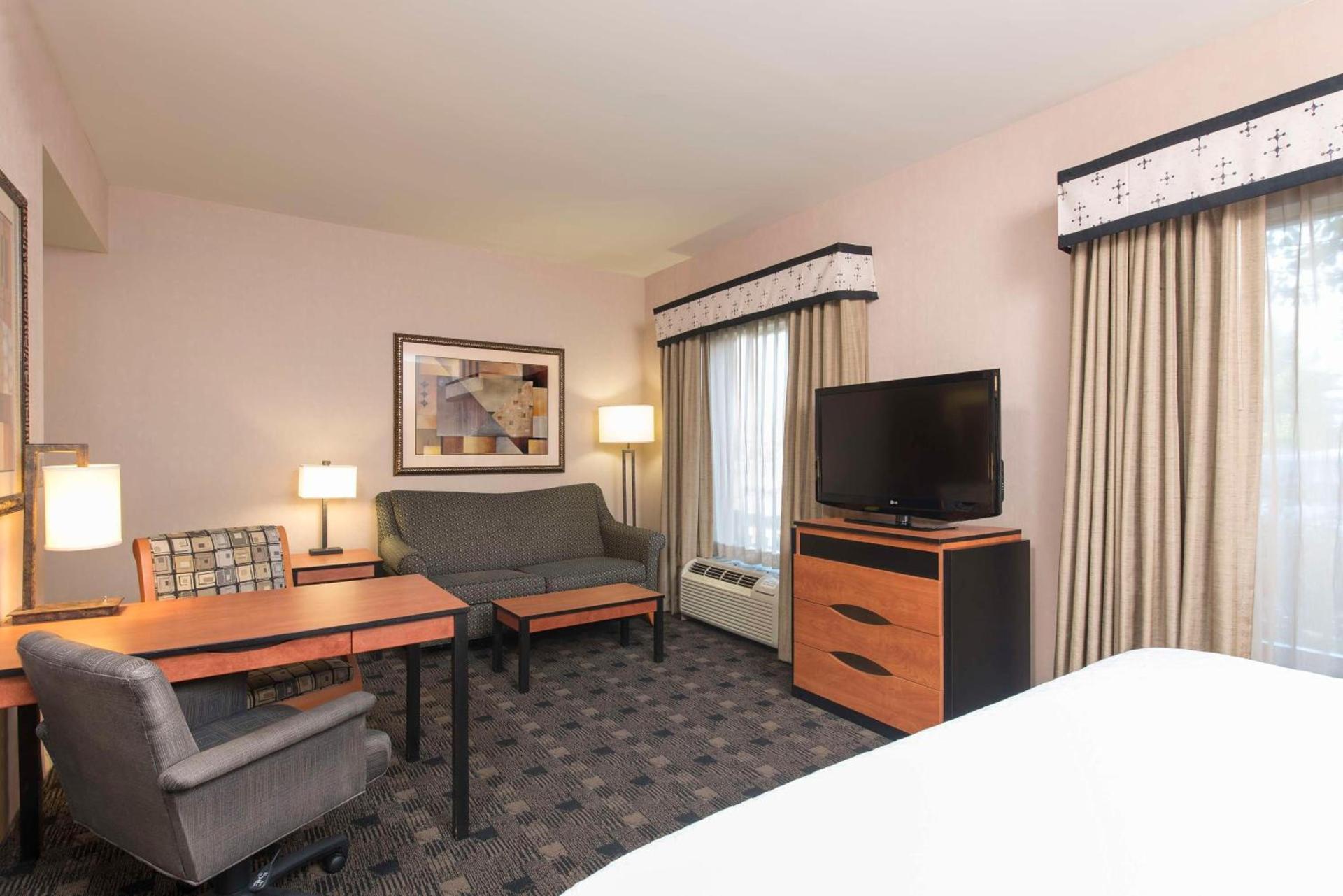 Hampton Inn and Suites Indianapolis-Fishers photo 18