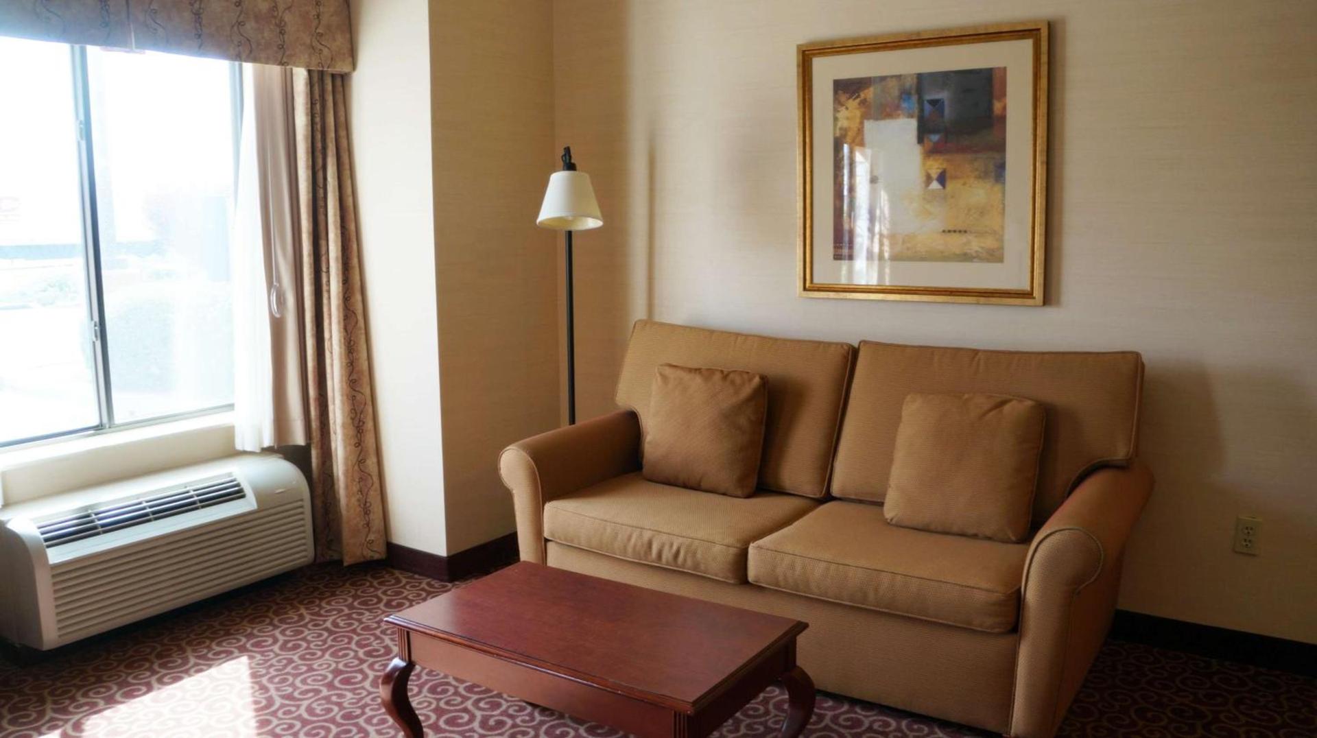 Hampton Inn & Suites Kingman photo 30